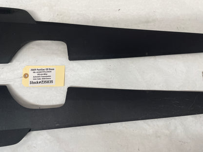 2009 Pontiac G8 Base RH & LH Passenger Center Console Side Trim OEM - Day's Parts Yard