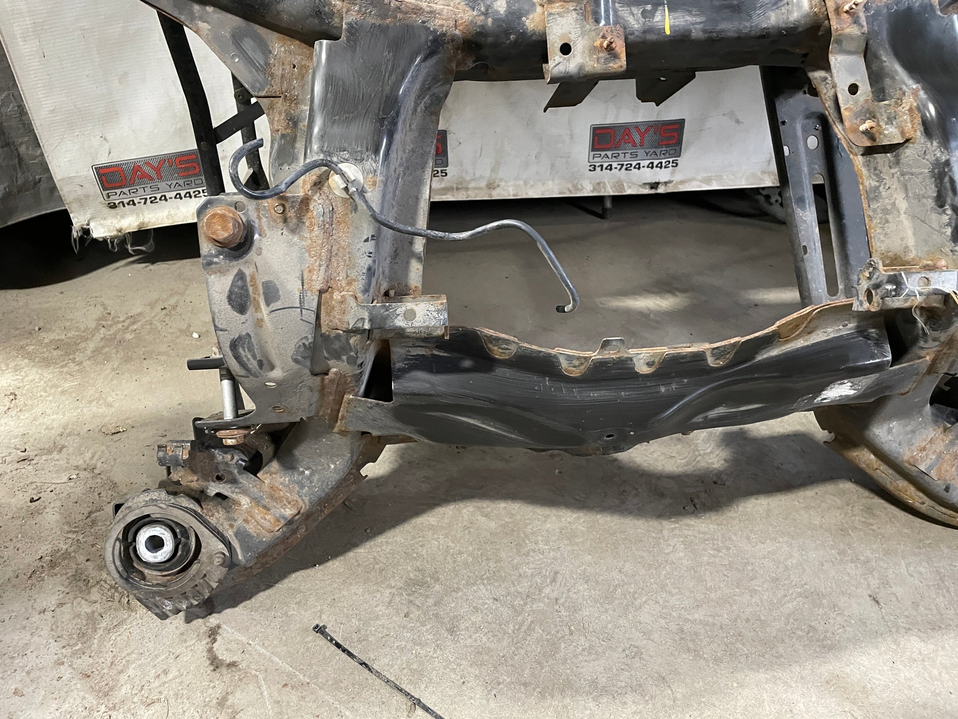2014 Chevy SS Sedan Bare Rear Differential Cradle Subframe K Member OEM - Day's Parts Yard