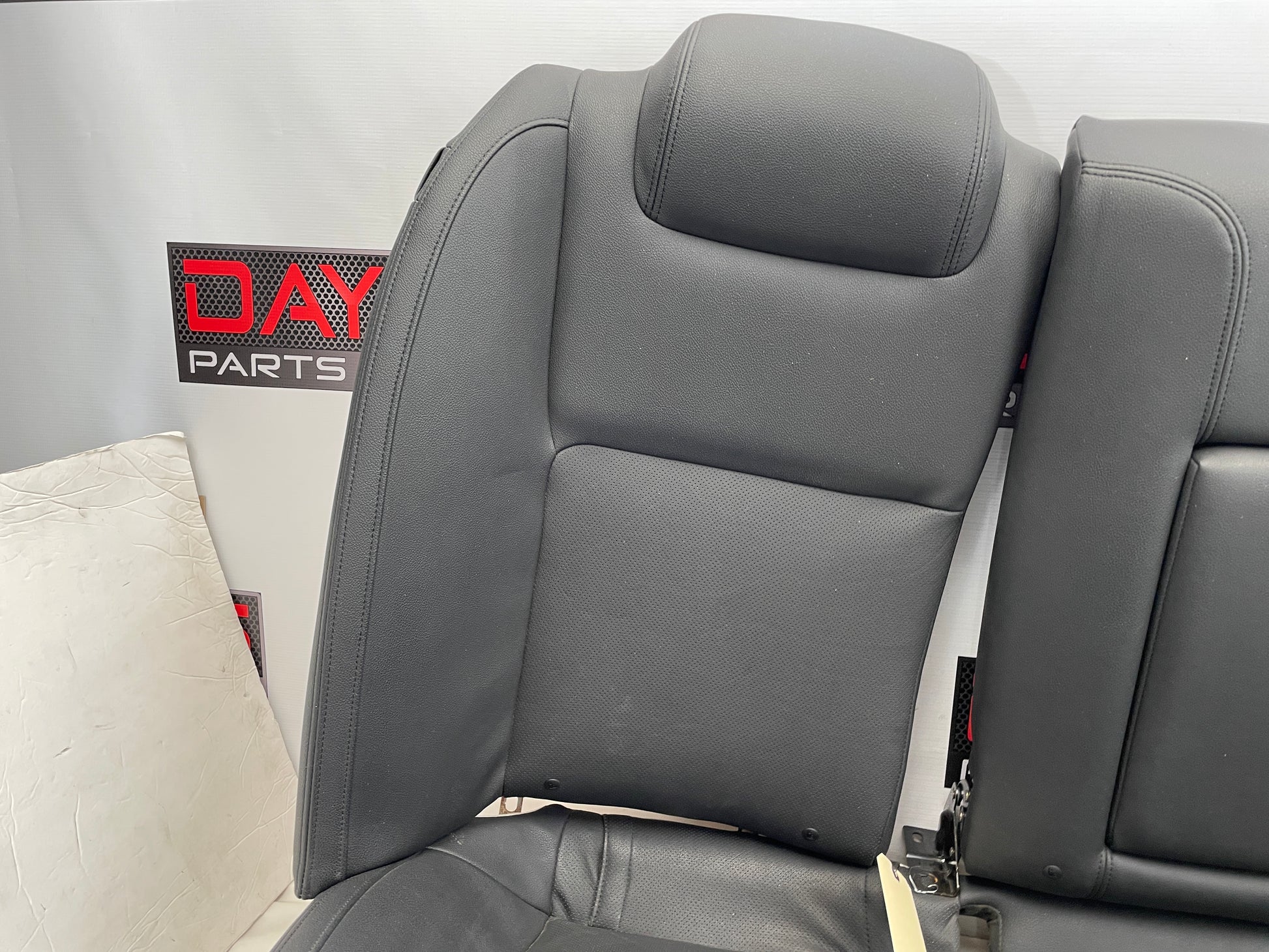 2009 Pontiac G8 GT Rears  Black Leather OEM LOCAL PICK UP - Day's Parts Yard