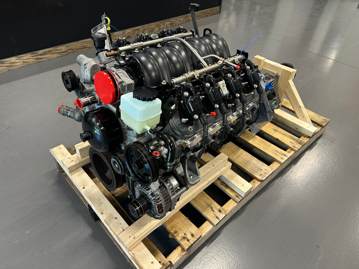 6.0 LS2 Engine 4L65 Automatic Transmission Drivetrain Pullout 400HP - Day's Parts Yard