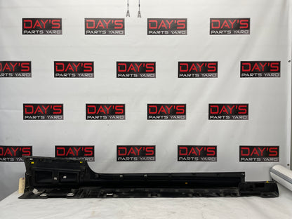2016 Cadillac ATS-V Coupe LH Driver Side Skirt Rocker Molding Panel Black OEM