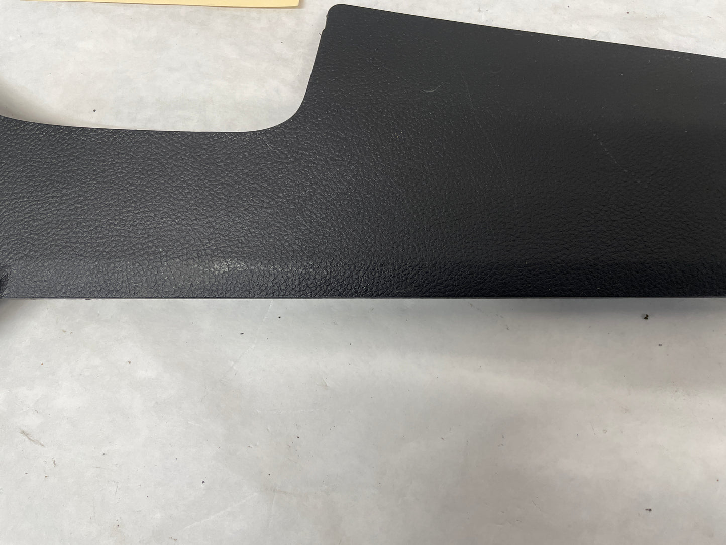 2009 Pontiac G8 Base RH & LH Passenger Center Console Side Trim OEM - Day's Parts Yard