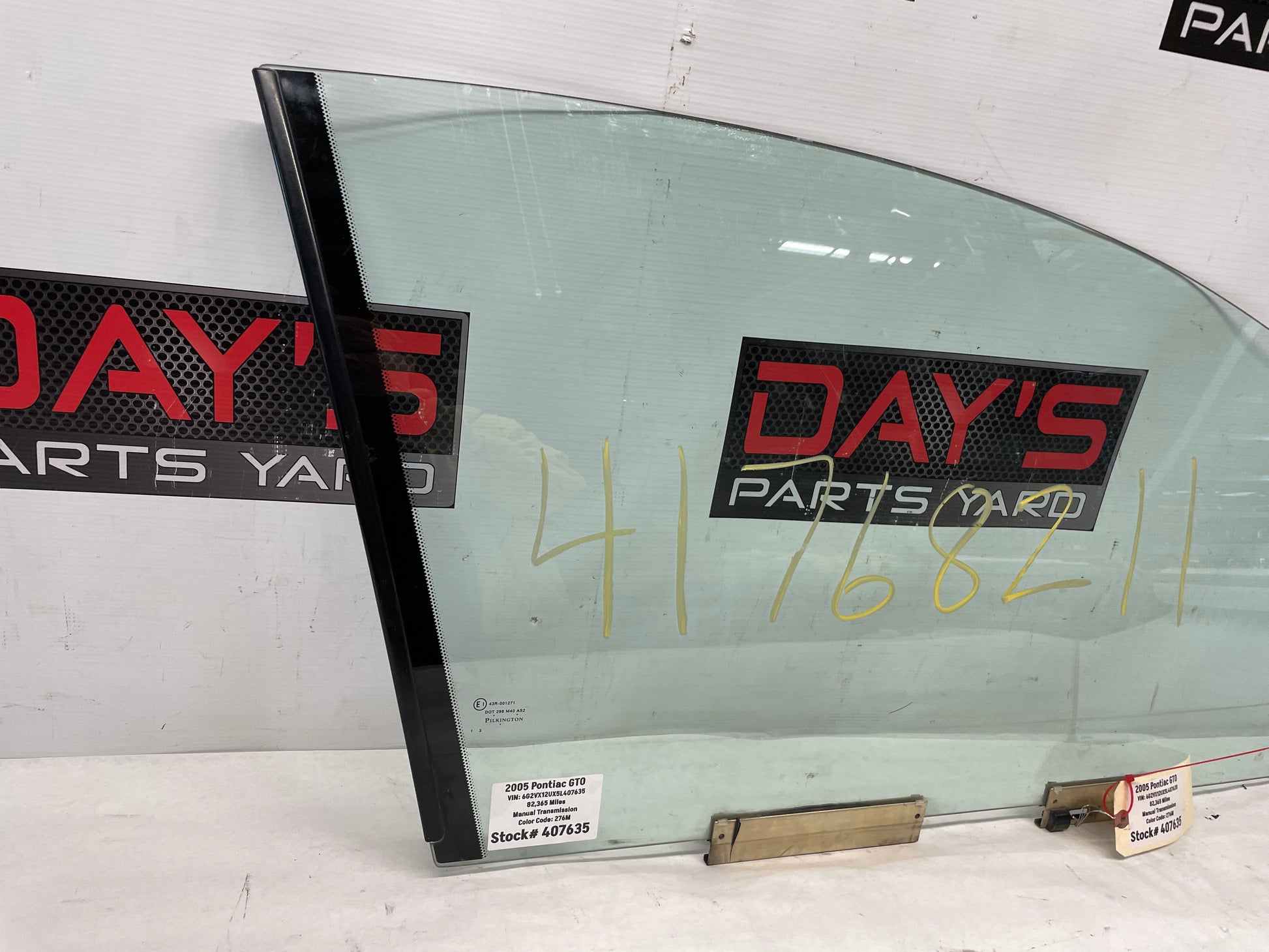 2005 Pontiac GTO RH Passenger Front Door Window Glass OEM - Day's Parts Yard