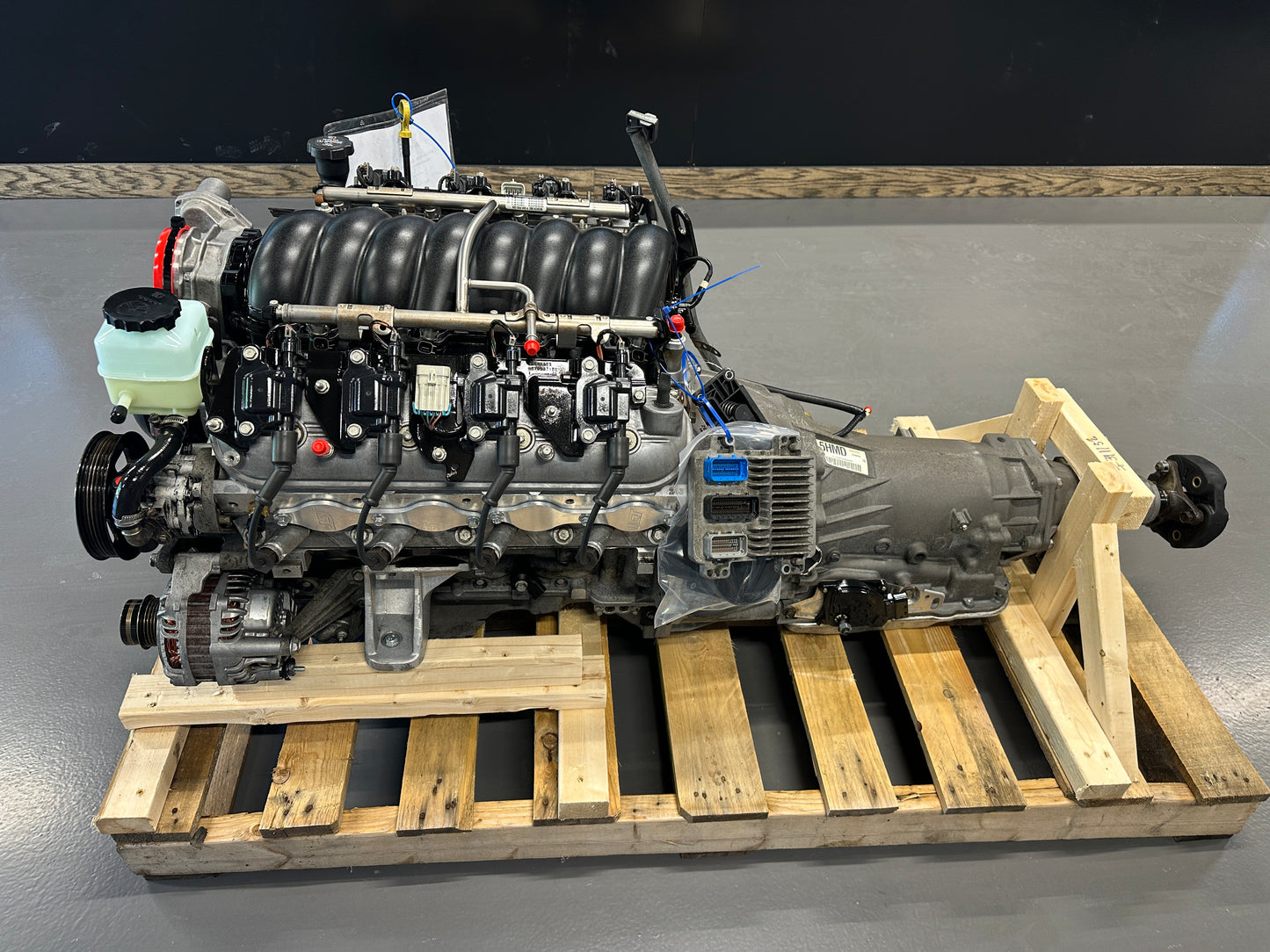 6.0 LS2 Engine 4L65 Automatic Transmission Drivetrain Pullout 400HP - Day's Parts Yard