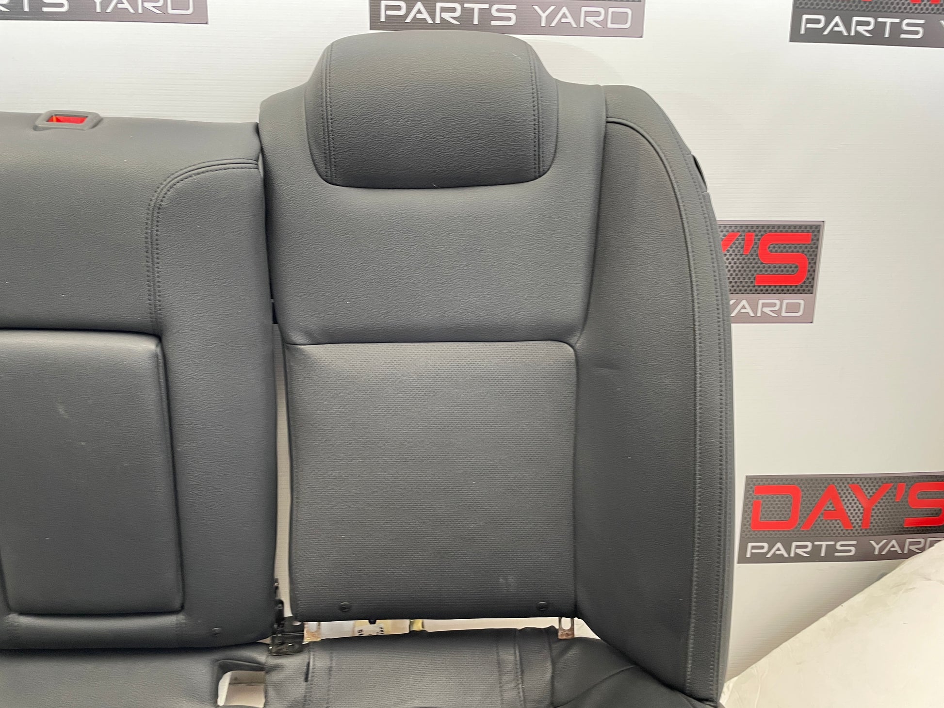 2009 Pontiac G8 GT Rears  Black Leather OEM LOCAL PICK UP - Day's Parts Yard
