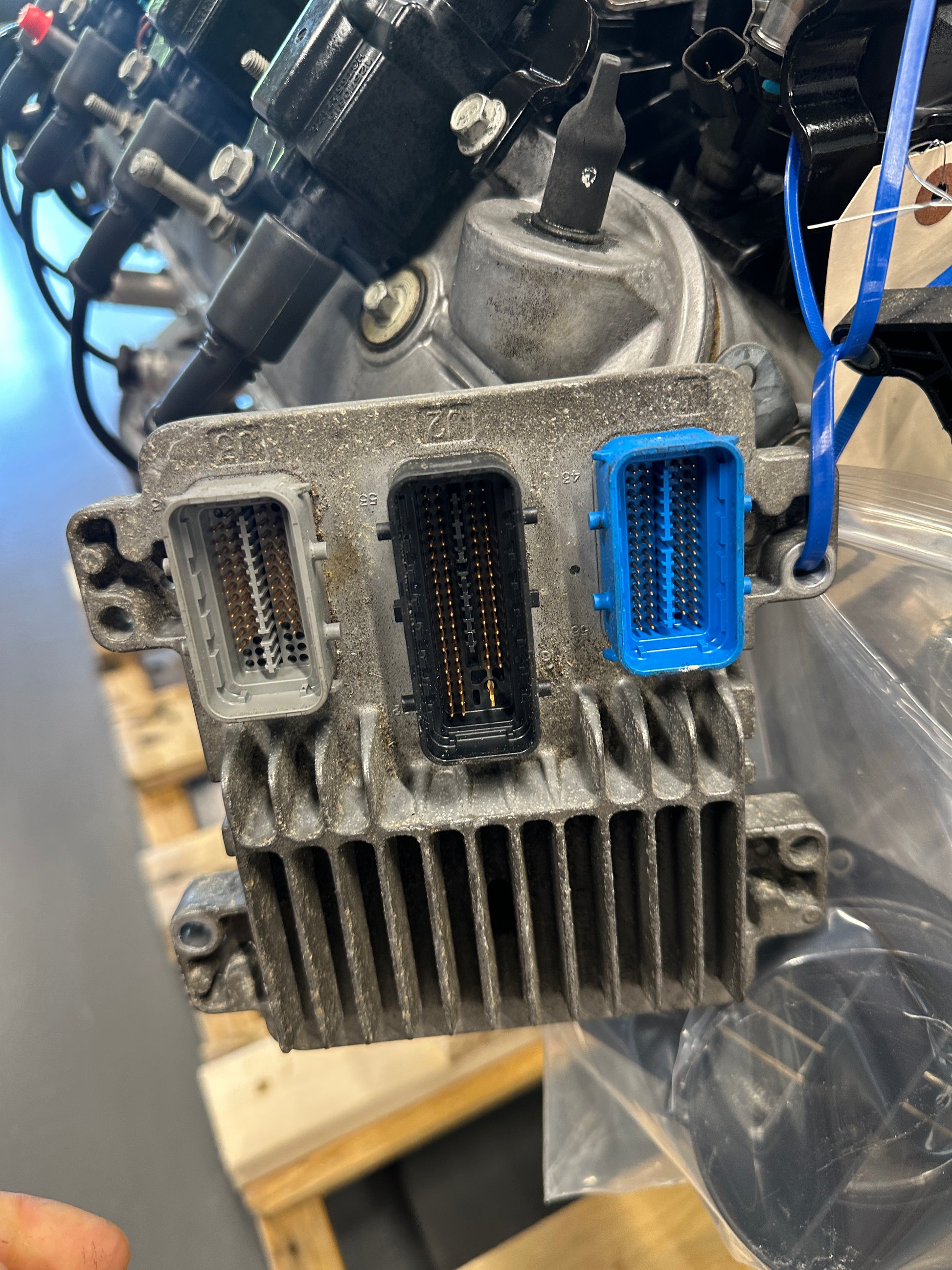 6.0 LS2 Engine 4L65 Automatic Transmission Drivetrain Pullout 400HP - Day's Parts Yard