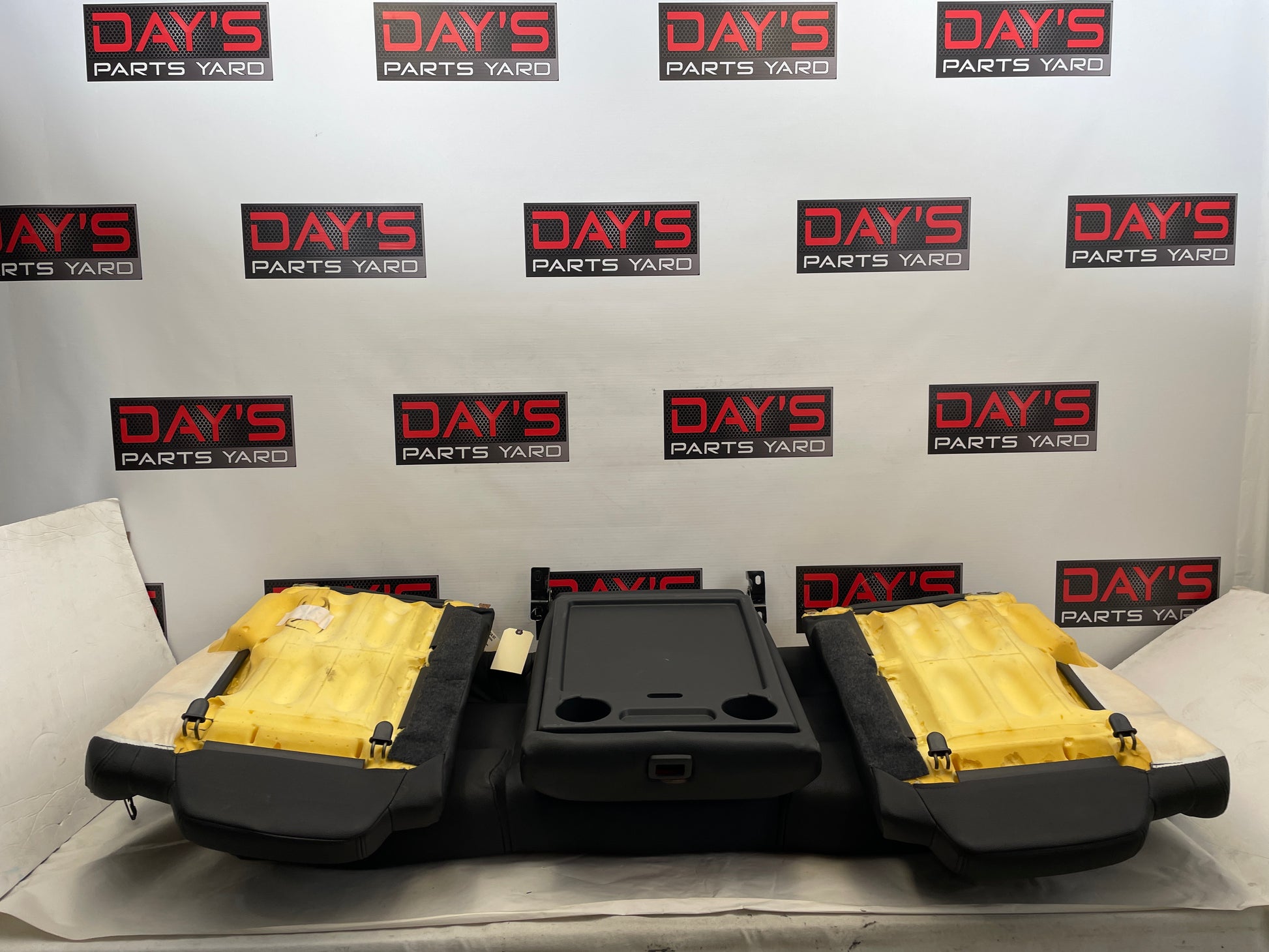2009 Pontiac G8 GT Rears  Black Leather OEM LOCAL PICK UP - Day's Parts Yard