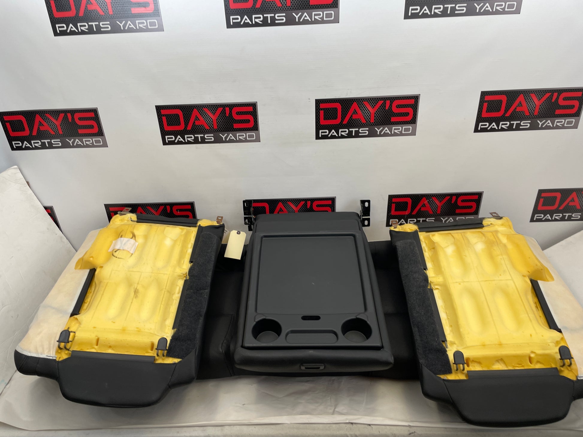 2009 Pontiac G8 GT Rears  Black Leather OEM LOCAL PICK UP - Day's Parts Yard