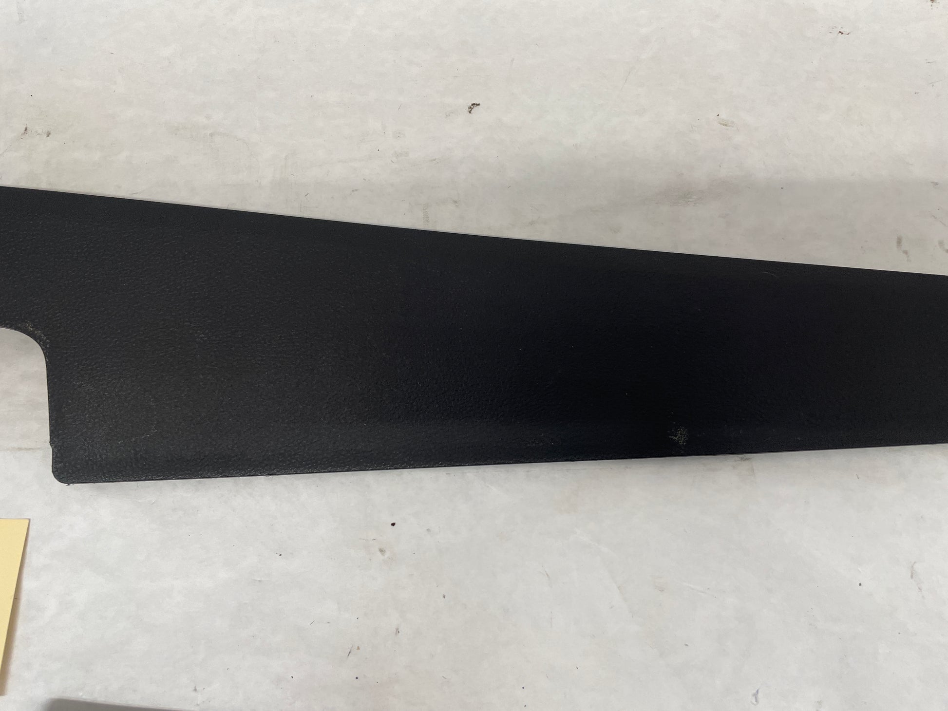2009 Pontiac G8 Base RH & LH Passenger Center Console Side Trim OEM - Day's Parts Yard