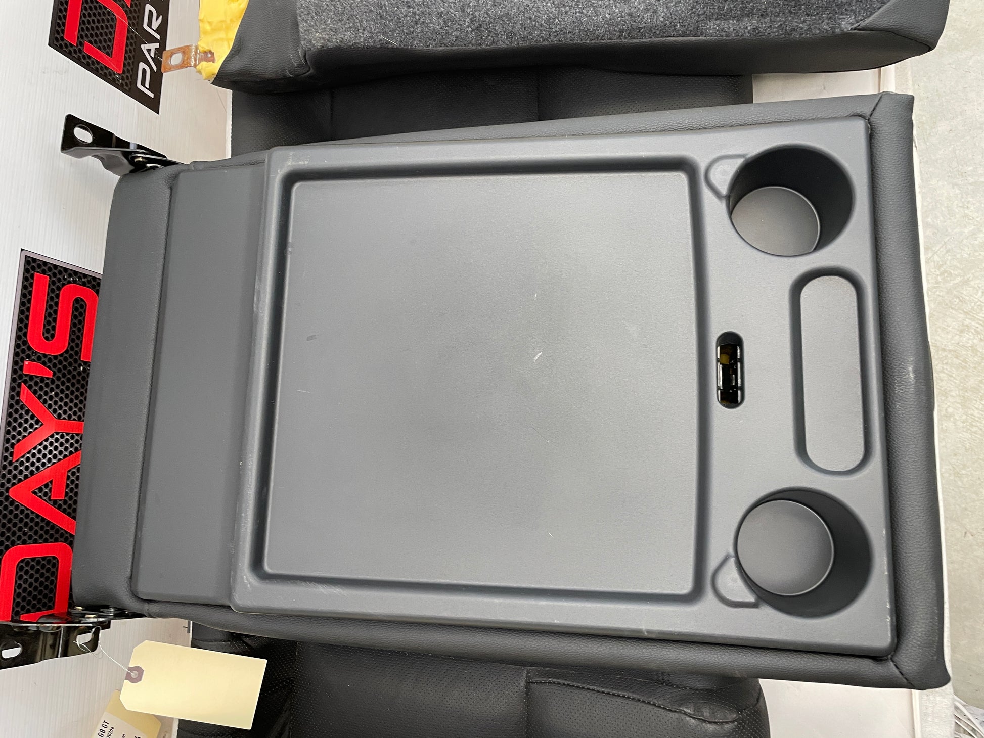 2009 Pontiac G8 GT Rears  Black Leather OEM LOCAL PICK UP - Day's Parts Yard