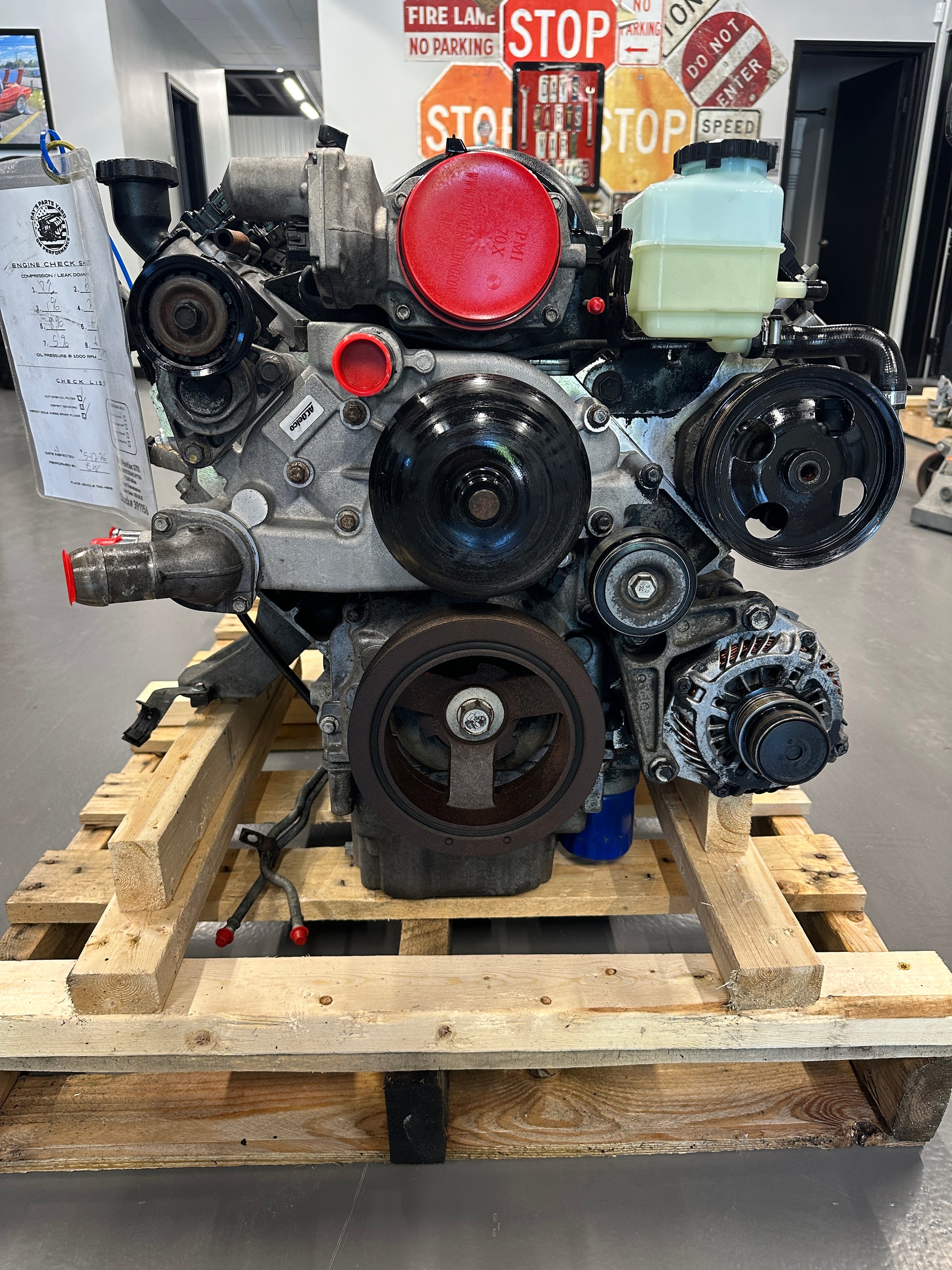 6.0 LS2 Engine 4L65 Automatic Transmission Drivetrain Pullout 400HP - Day's Parts Yard