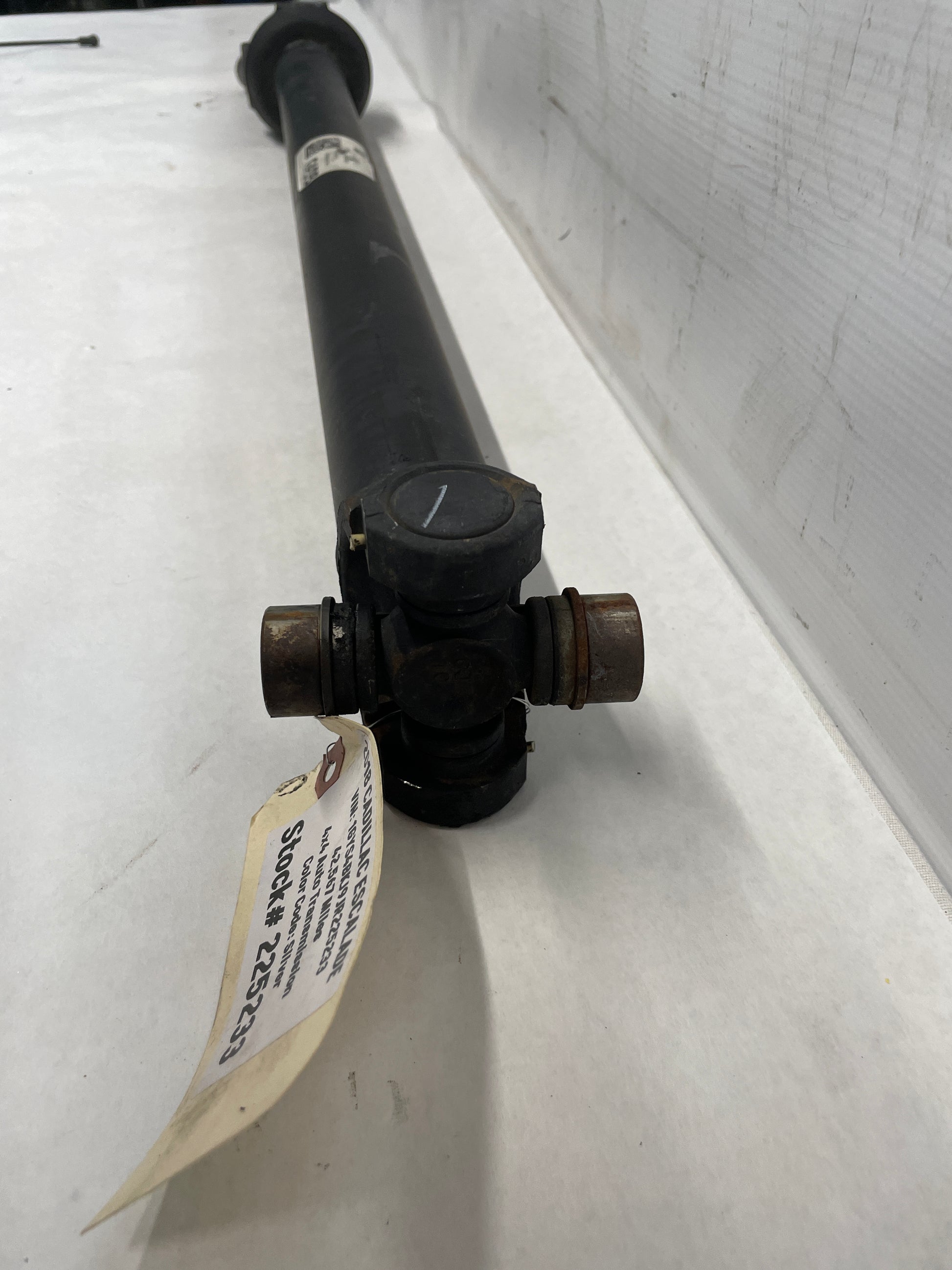 2018 Cadillac Escalade Front Driveshaft Drive Prop Shaft OEM - Day's Parts Yard