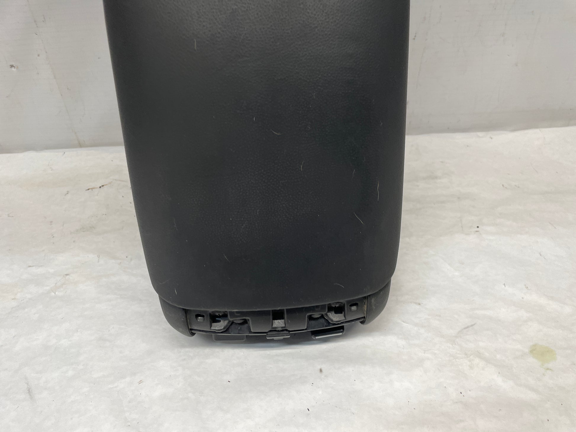 2009 Pontiac G8 Base Center Console Bare OEM - Day's Parts Yard