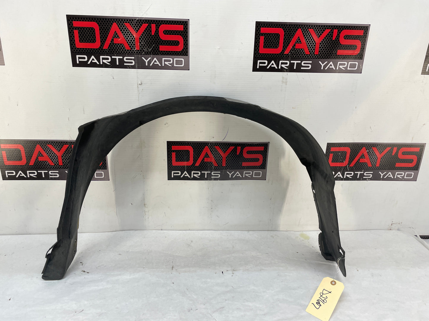 2005 Pontiac GTO LH Driver Front Fender Wheel House Well Liner OEM