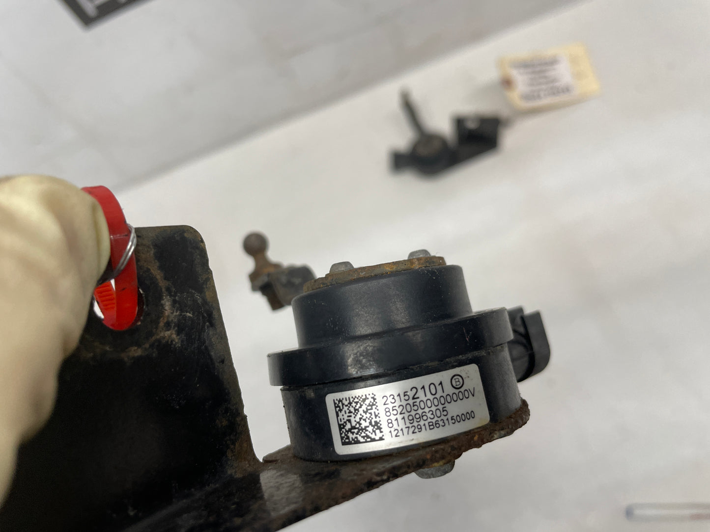 2018 Cadillac Escalade Rear Ride Height Suspension Leveling Sensors OEM - Day's Parts Yard