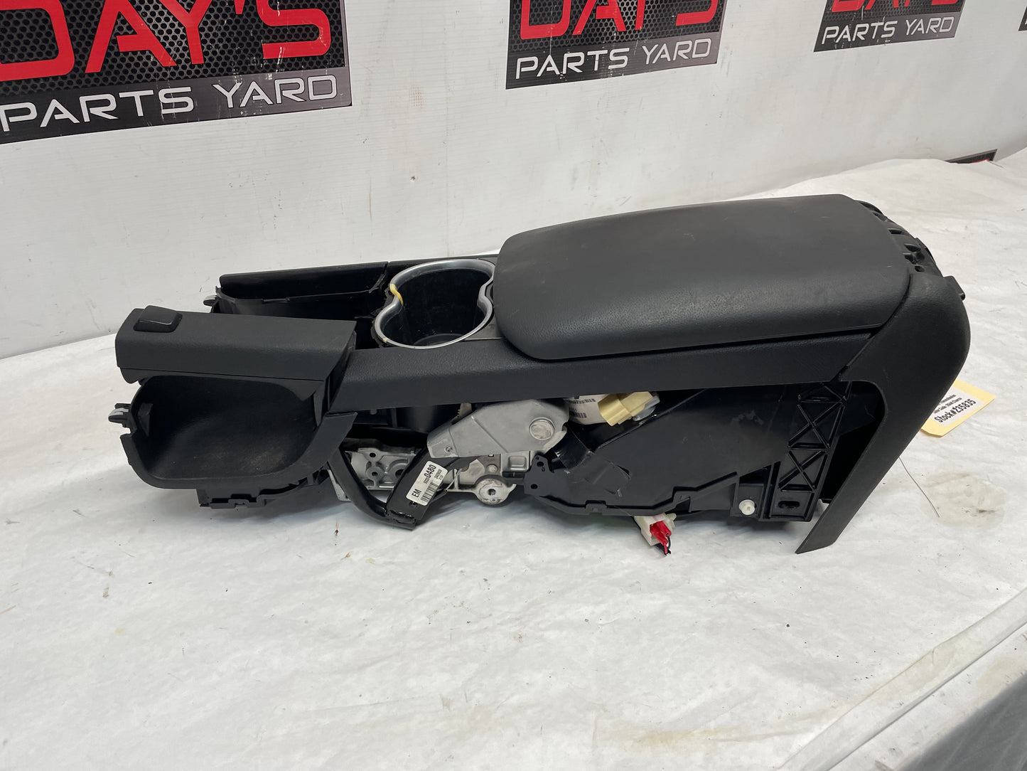 2009 Pontiac G8 Base Center Console Bare OEM - Day's Parts Yard