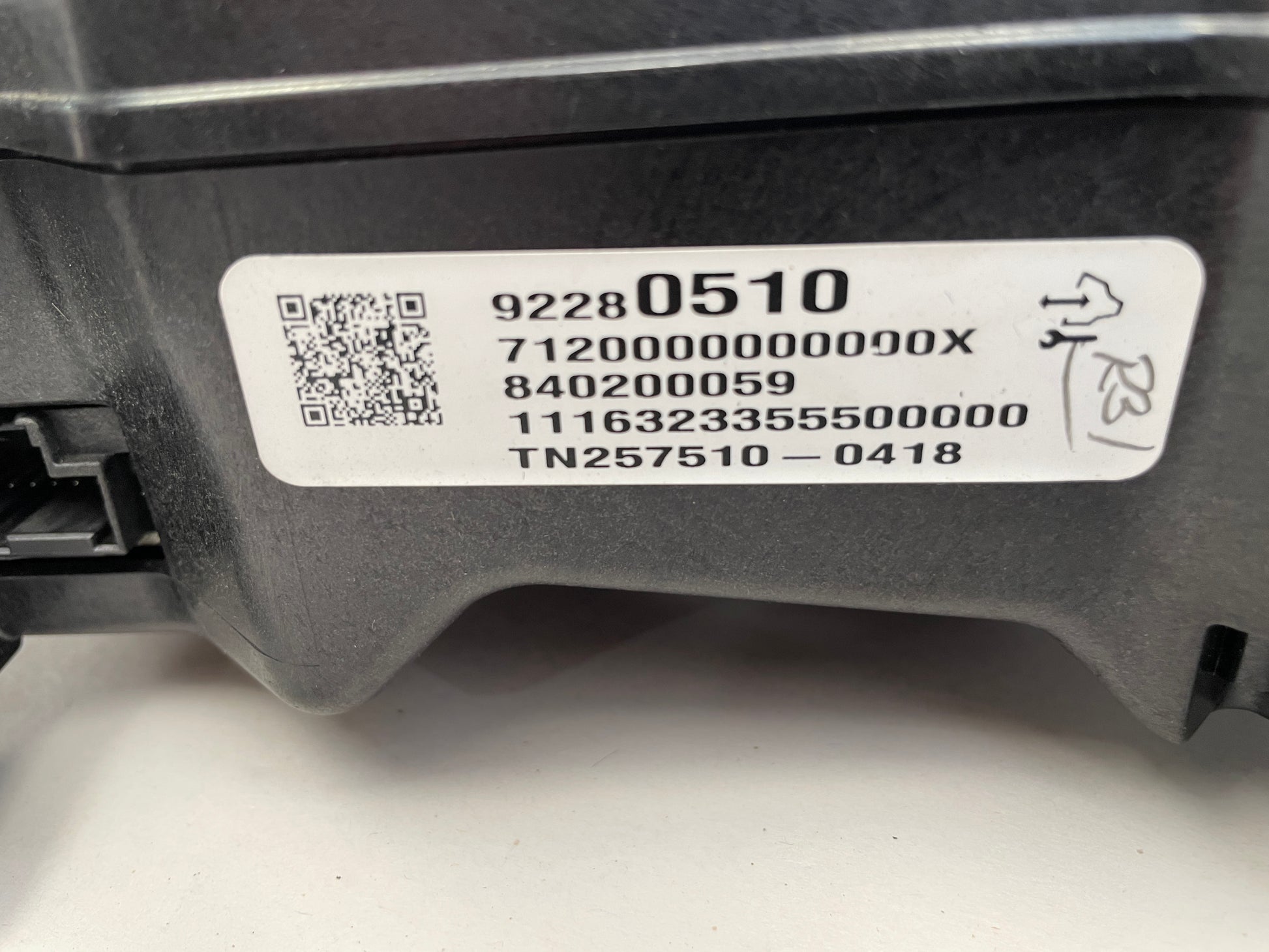 2014-17 SS Sedan Heads Up Display HUD OEM - Day's Parts Yard