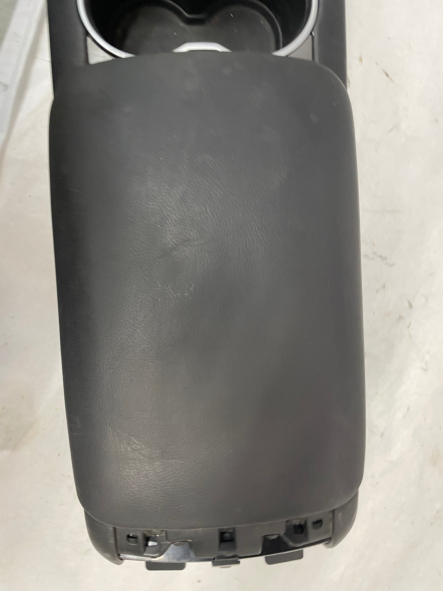 2009 Pontiac G8 Base Center Console Bare OEM - Day's Parts Yard