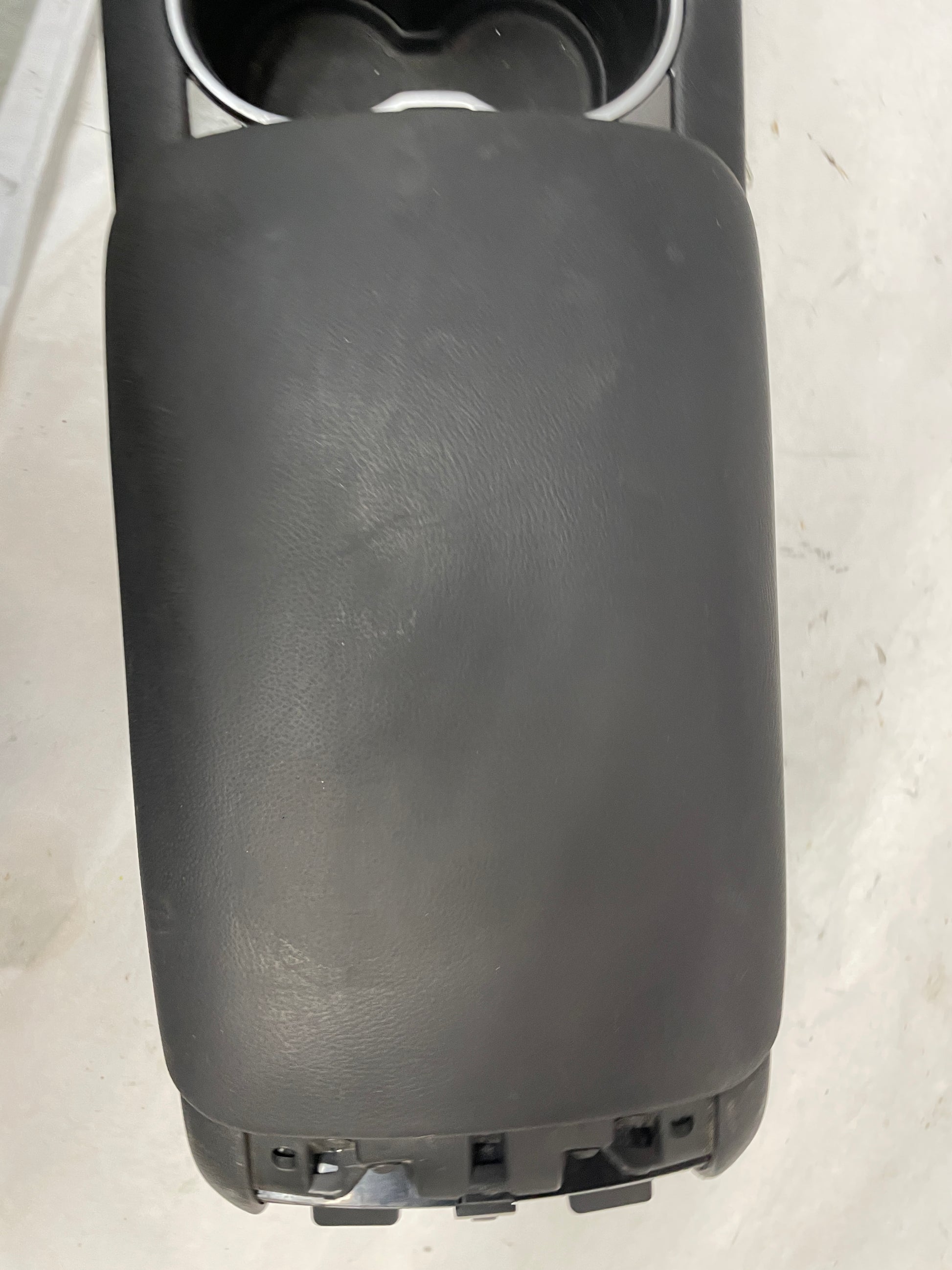 2009 Pontiac G8 Base Center Console Bare OEM - Day's Parts Yard
