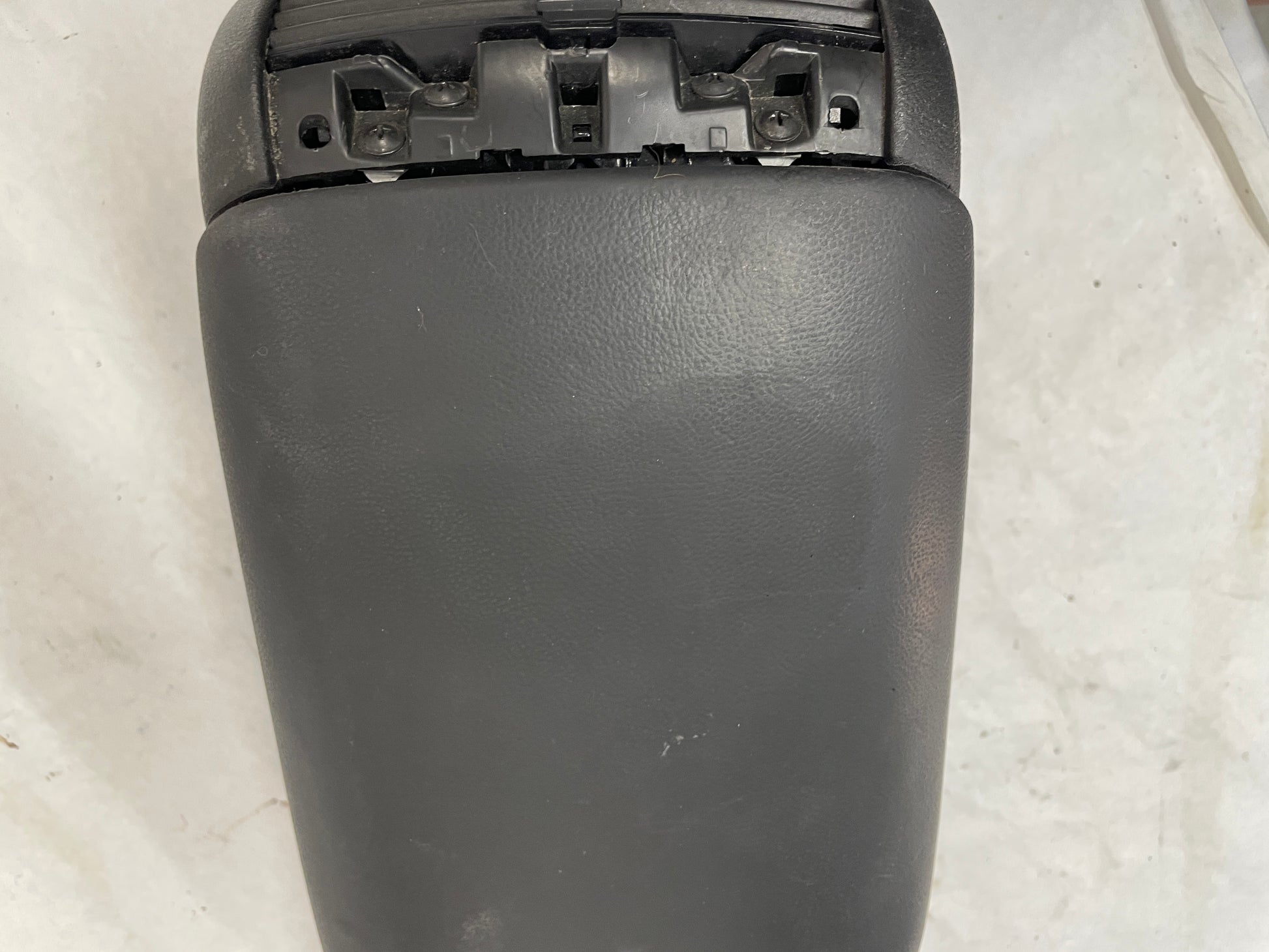 2009 Pontiac G8 Base Center Console Bare OEM - Day's Parts Yard