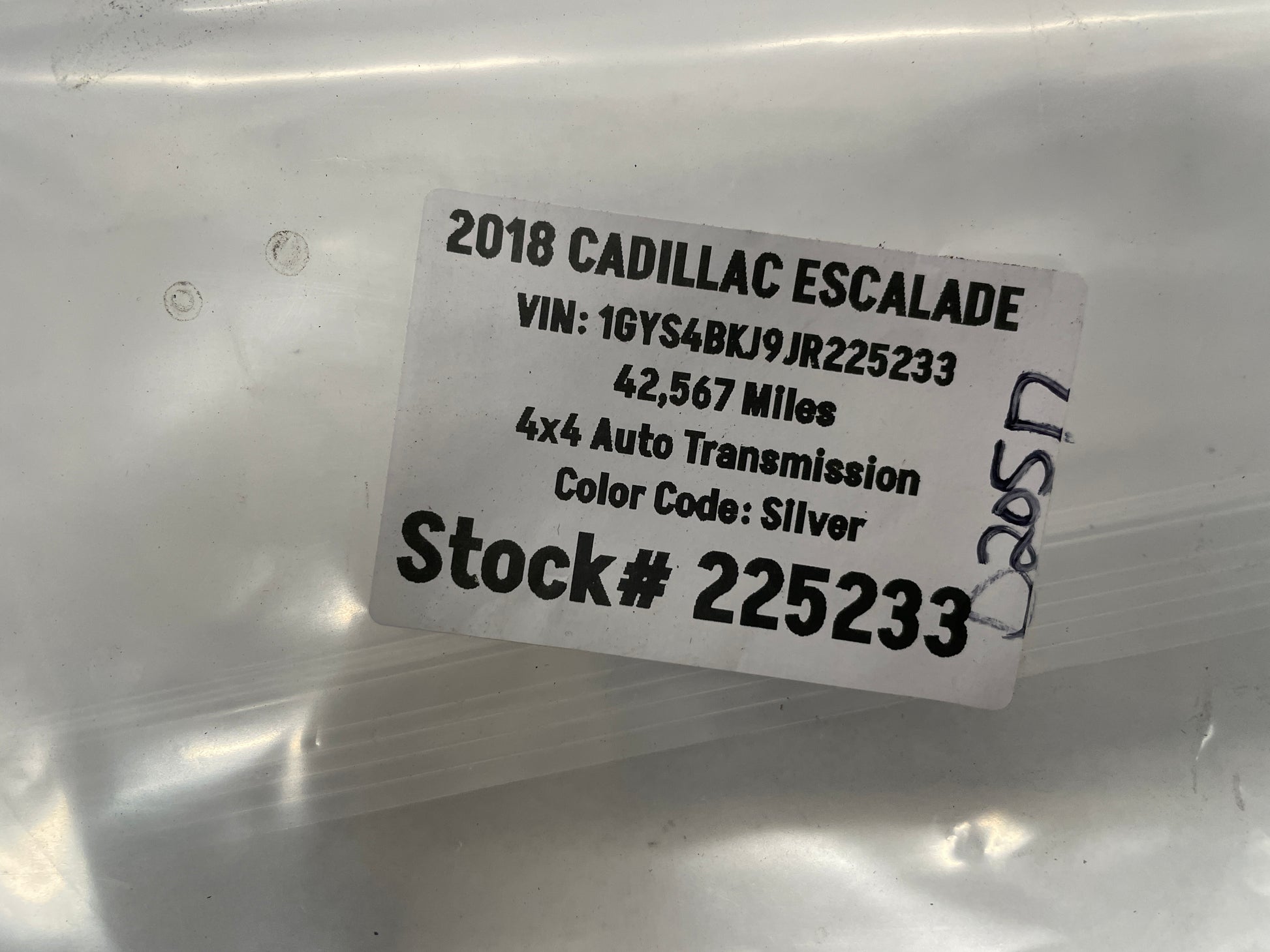 2018 Cadillac Escalade Fuel Gas Lid Door Cover OEM - Day's Parts Yard