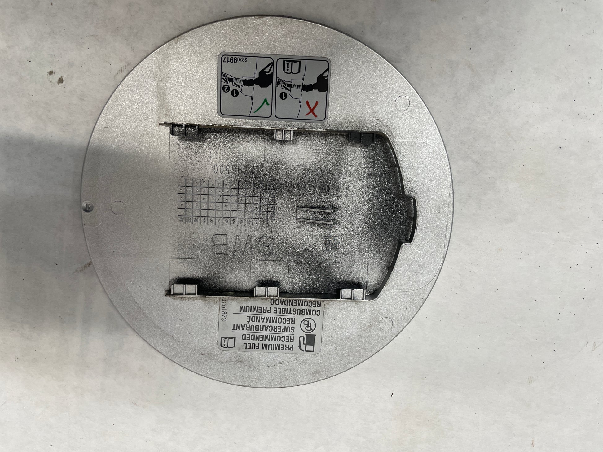2018 Cadillac Escalade Fuel Gas Lid Door Cover OEM - Day's Parts Yard