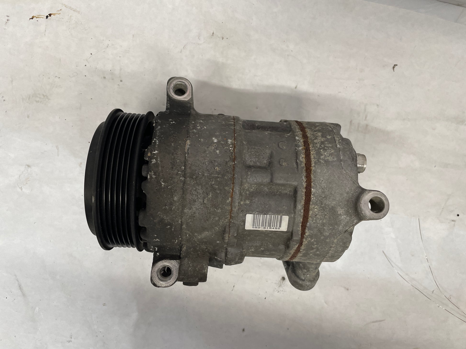 2009 Pontiac G8 Base A/C Air Condition Compressor OEM - Day's Parts Yard
