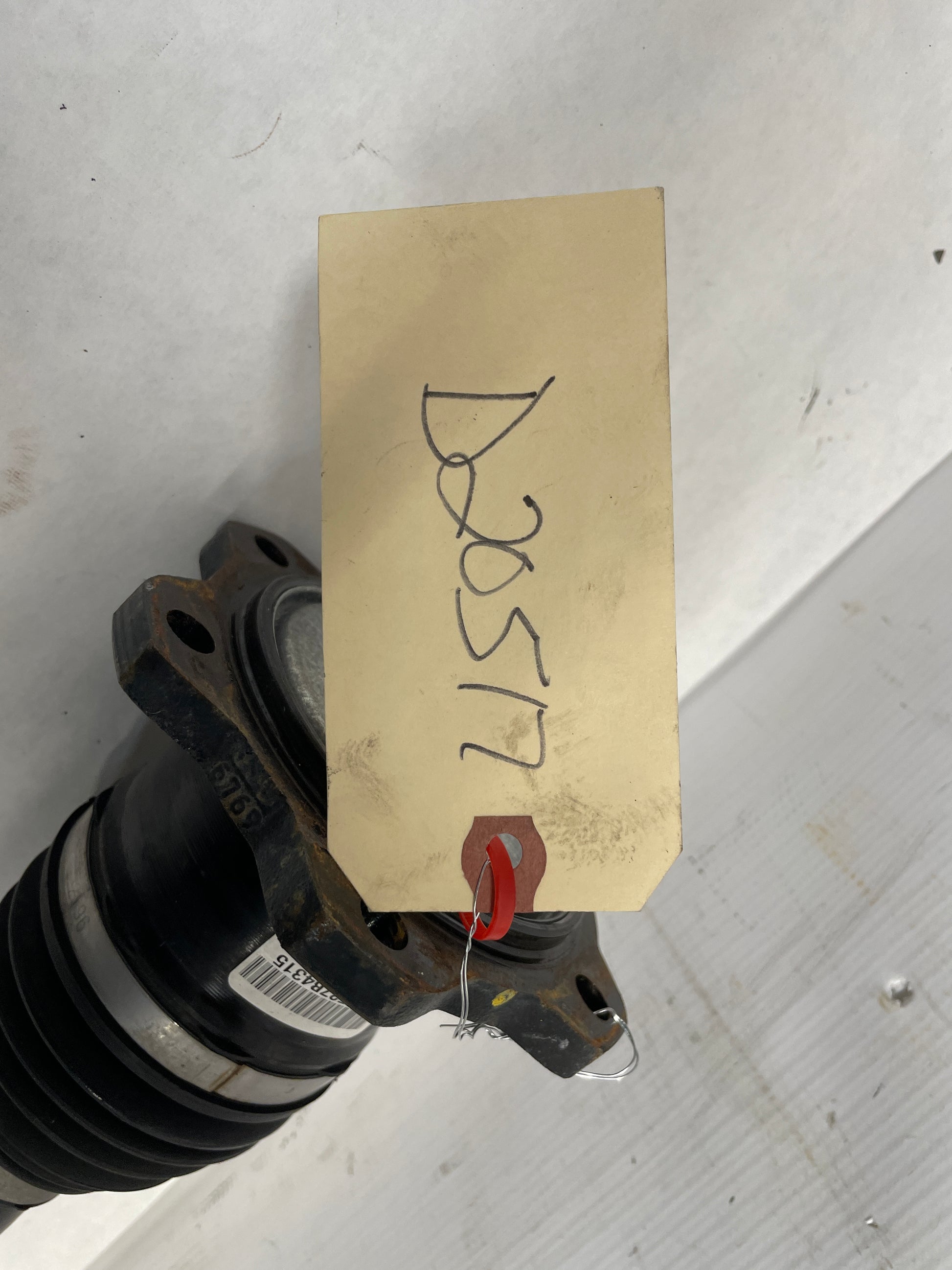 2018 Cadillac Escalade RH Passenger Front CV Axle Half Shaft OEM - Day's Parts Yard