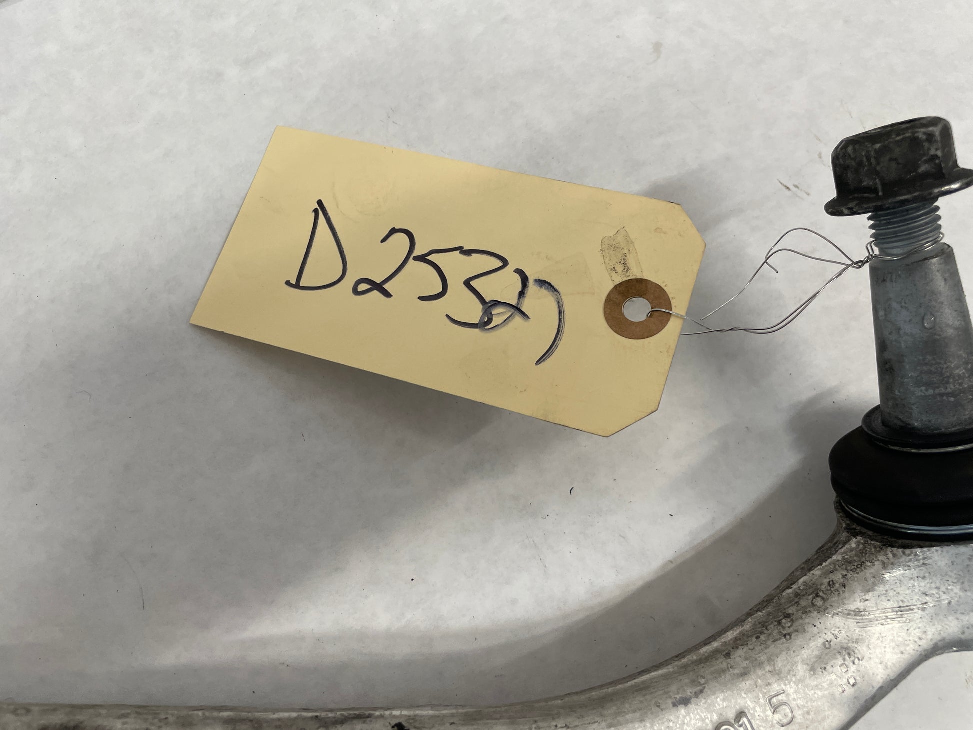 2020 Chevy Camaro SS LZ RH Passenger Front Lower Control Arm Link OEM - Day's Parts Yard