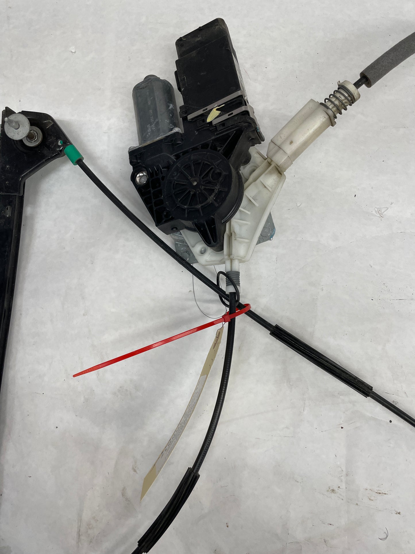 2011 Chevy C6 Corvette Grand Sport RH Passenger Front Window Regulator w/ Motor OEM - Day's Parts Yard