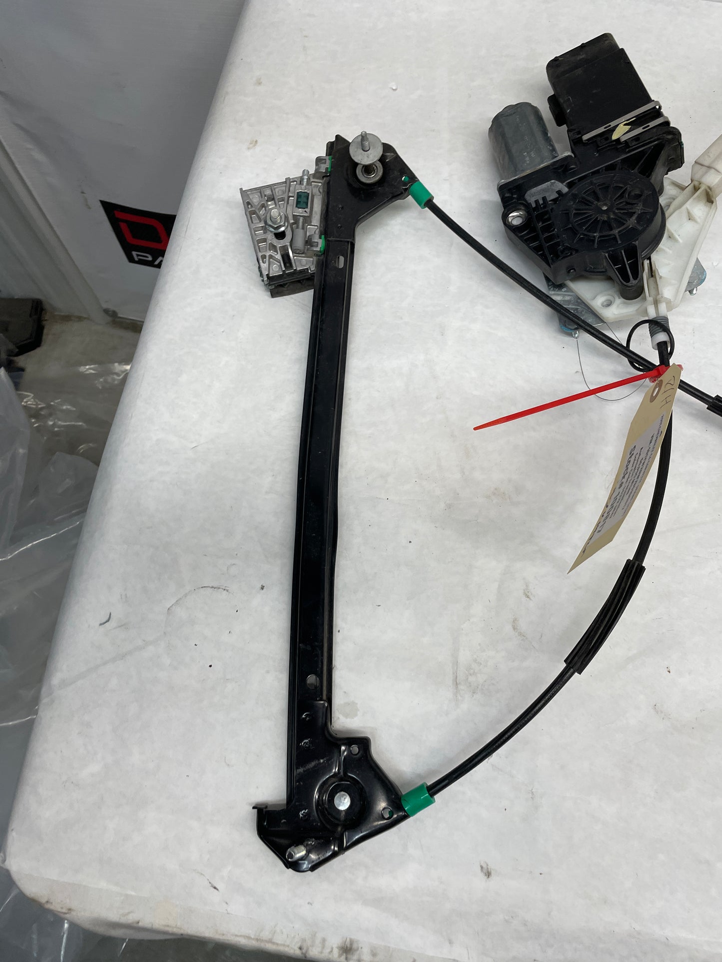 2011 Chevy C6 Corvette Grand Sport RH Passenger Front Window Regulator w/ Motor OEM - Day's Parts Yard