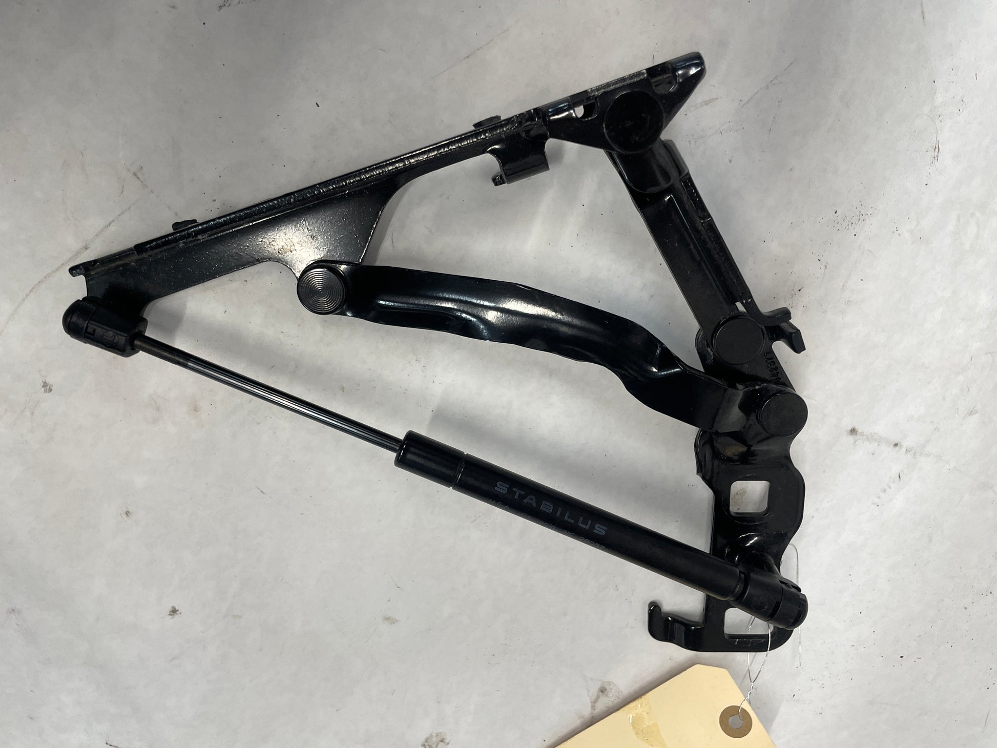 2005 Chevy C6 Corvette Convertible RH & LH Trunk Hinges OEM - Day's Parts Yard