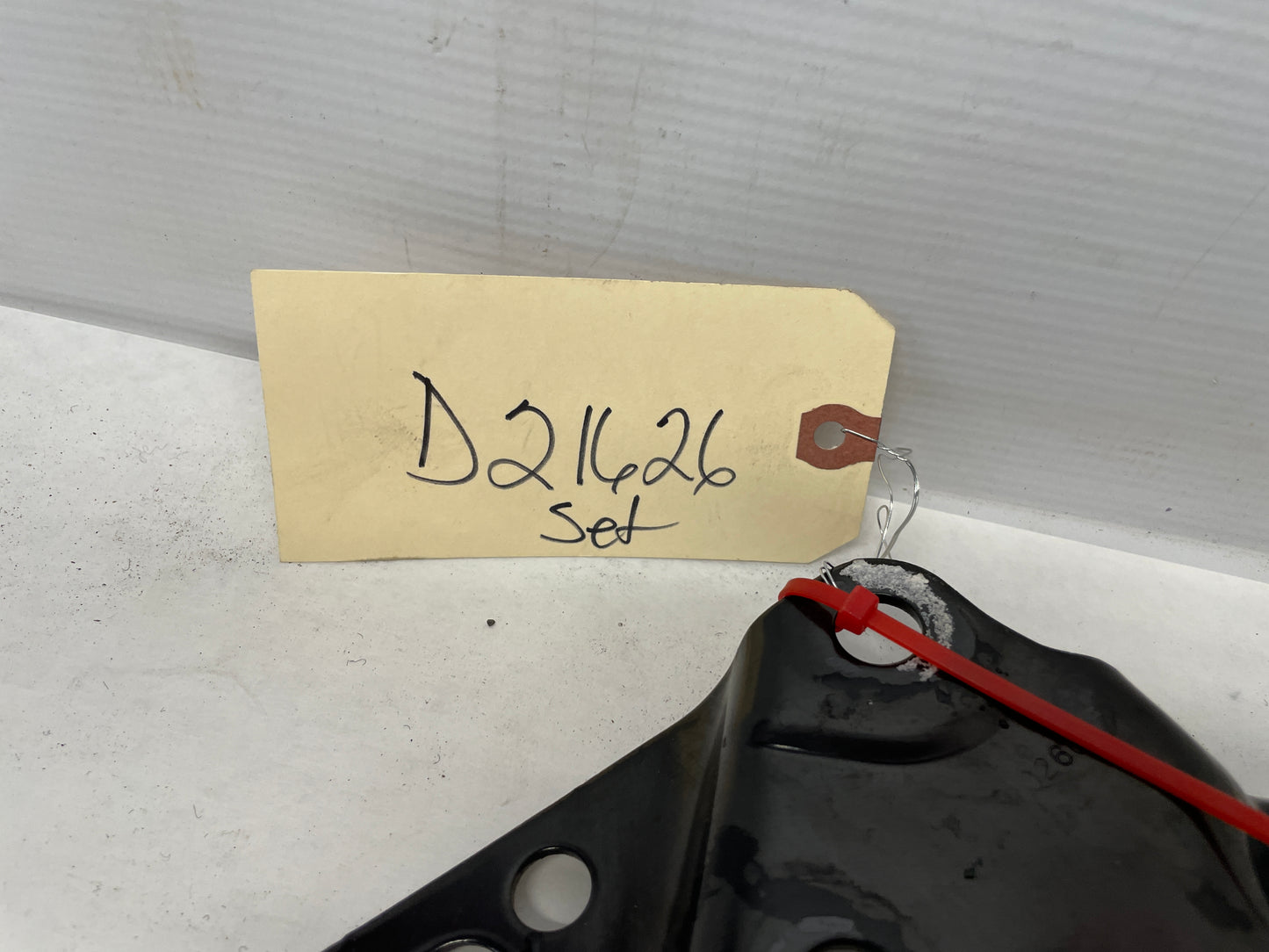 2016 Cadillac ATS-V Coupe RH & LH Hood Hinges Set OEM