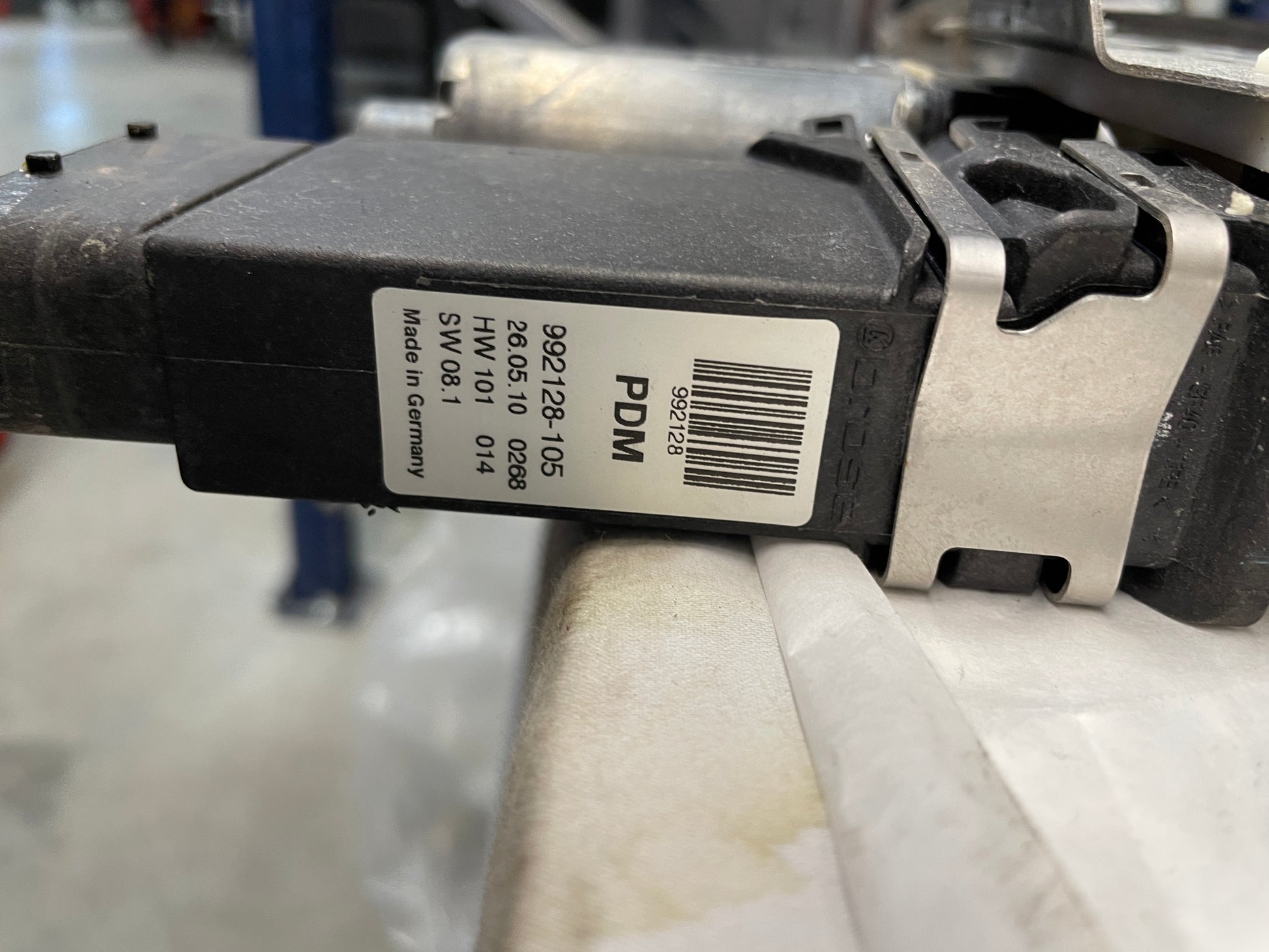 2011 Chevy C6 Corvette Grand Sport RH Passenger Front Window Regulator w/ Motor OEM - Day's Parts Yard