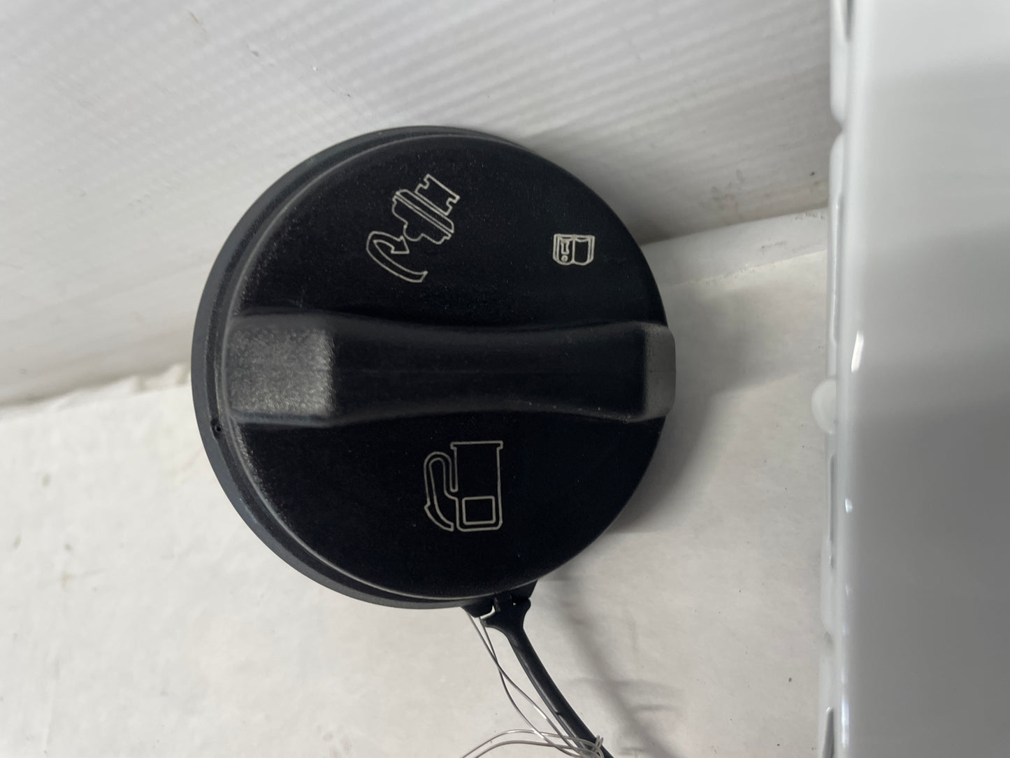 2005 Chevy C6 Corvette Fuel Filler Gas Door and Cap OEM - Day's Parts Yard