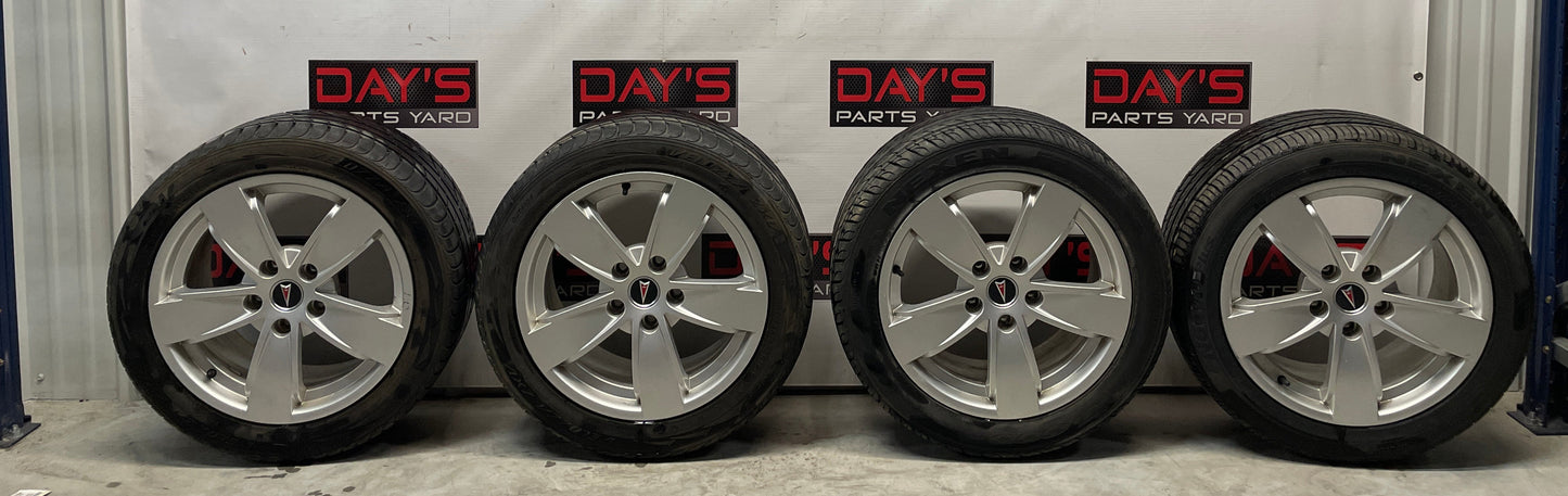 2004 Pontiac GTO Wheels and Tires 17X8 OEM