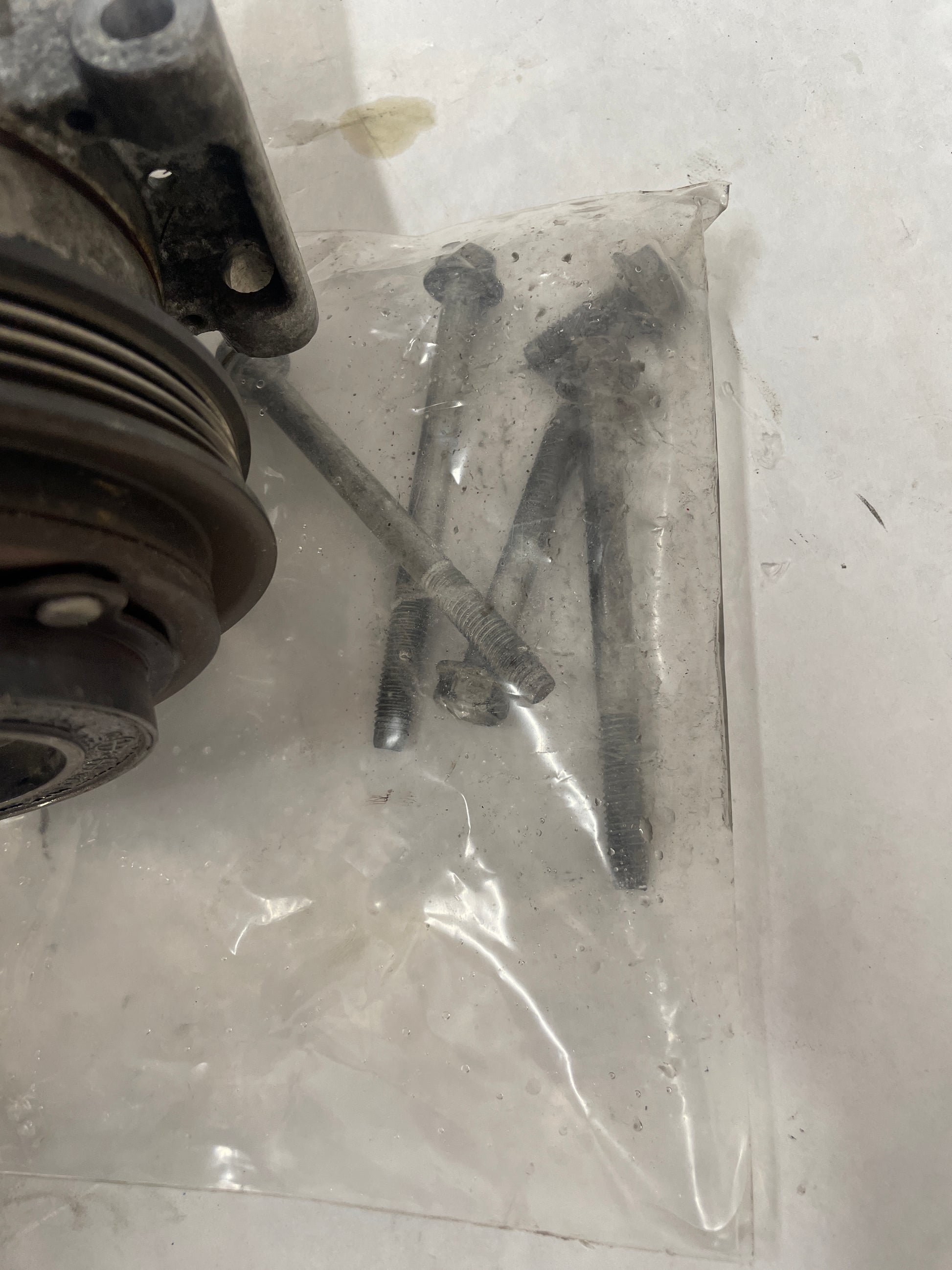 2014 Chevy Camaro SS AC A/C Air Conditioner Compressor w/ Hardware OEM - Day's Parts Yard