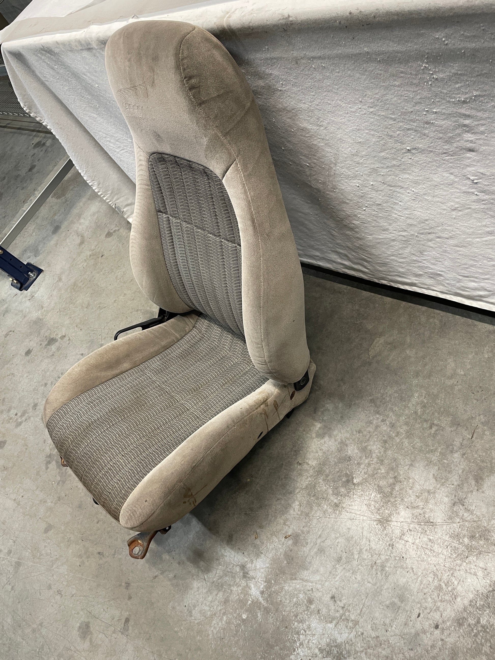 1998 Chevy Camaro Z28 Seats Fronts and Rears Tan Cloth OEM LOCAL PICK UP ONLY - Day's Parts Yard