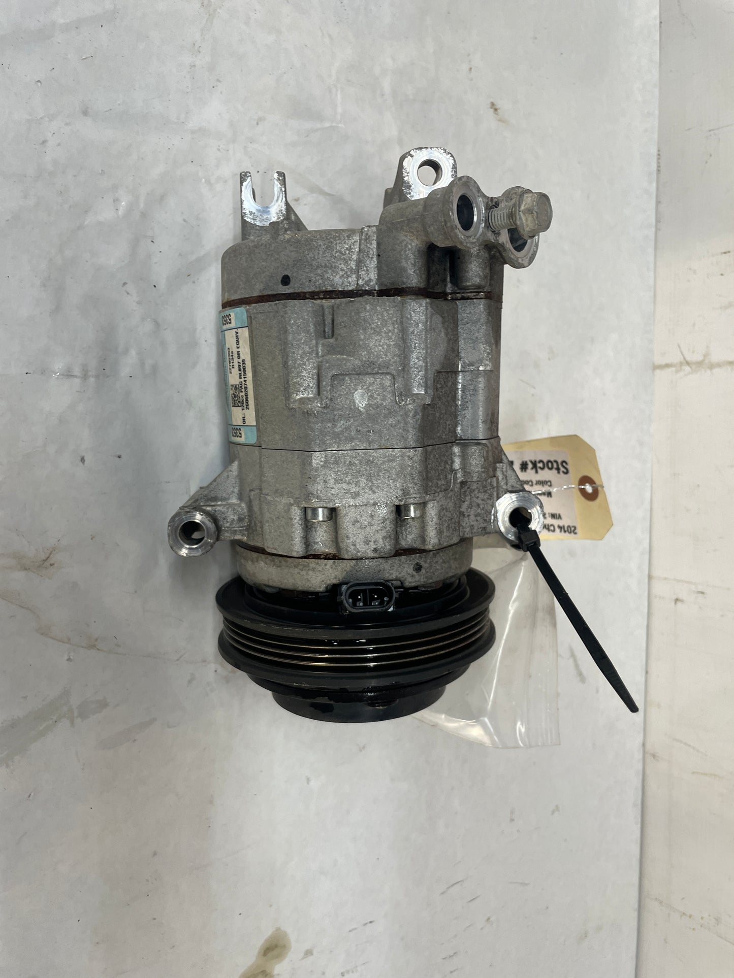 2014 Chevy Camaro SS AC A/C Air Conditioner Compressor w/ Hardware OEM - Day's Parts Yard