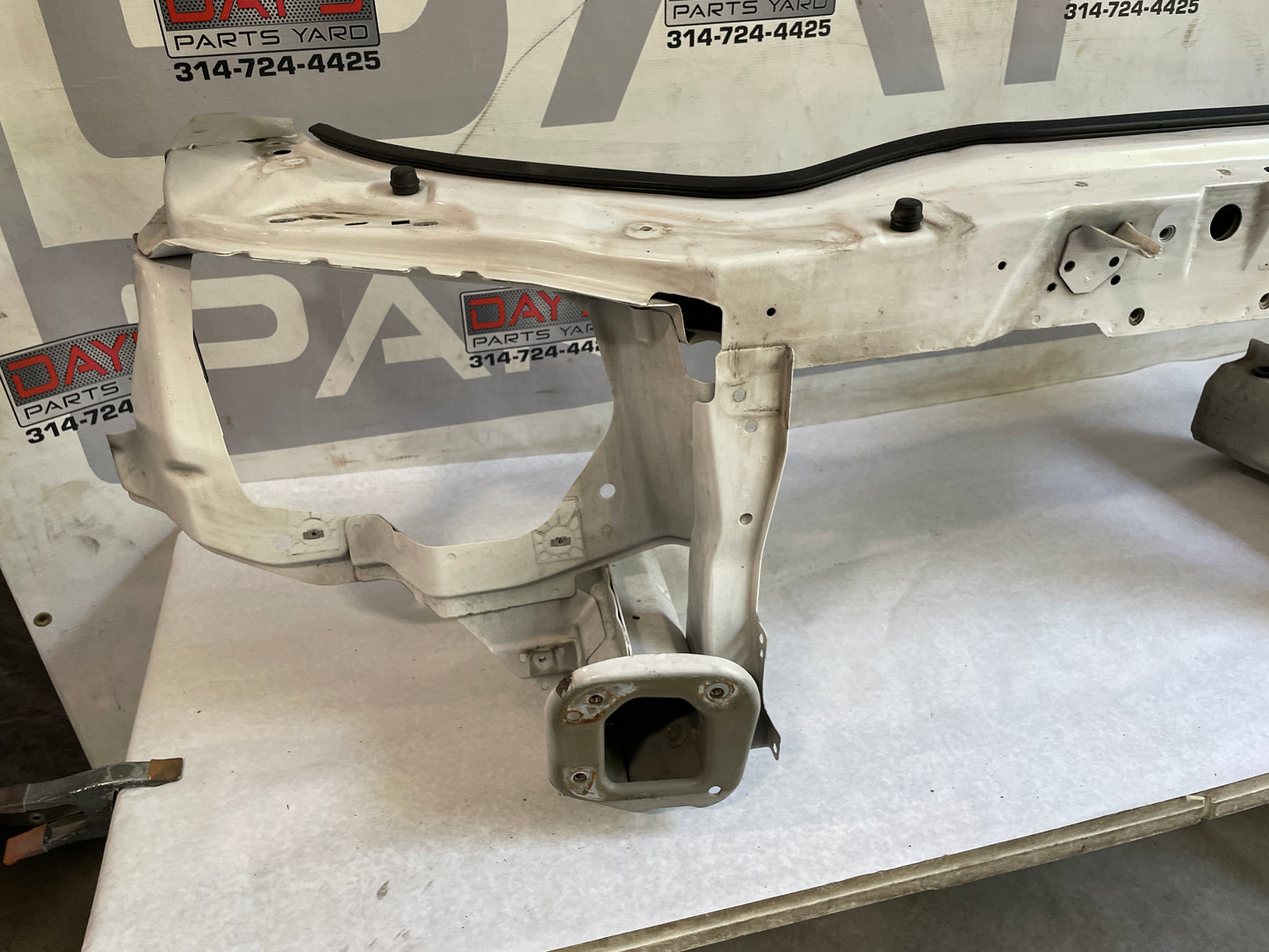 2015 Chevy Camaro SS Radiator Core Support Bracket Brace Structure OEM - Day's Parts Yard