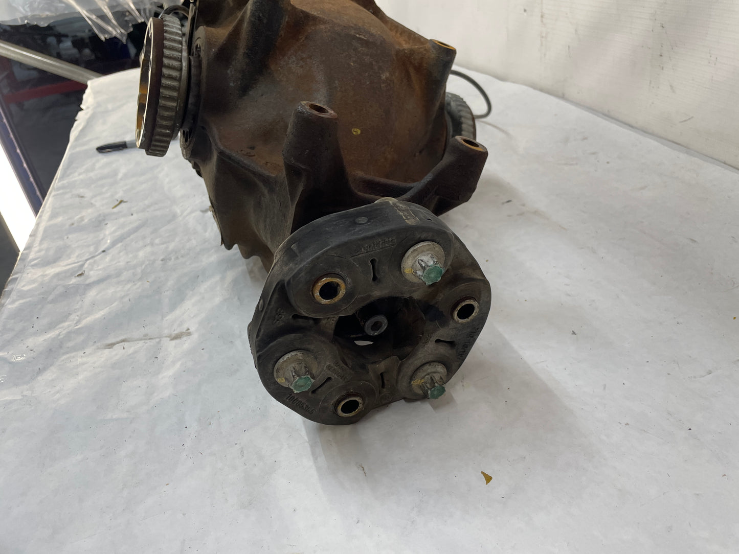 2005 Pontiac GTO Rear End Rearend Carrier Axle Differential 3.46 LSD OEM
