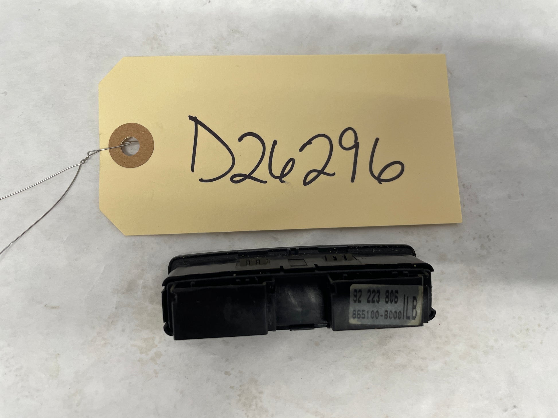 2009 Pontiac G8 Base Heated Seat & Traction Control Switch OEM - Day's Parts Yard