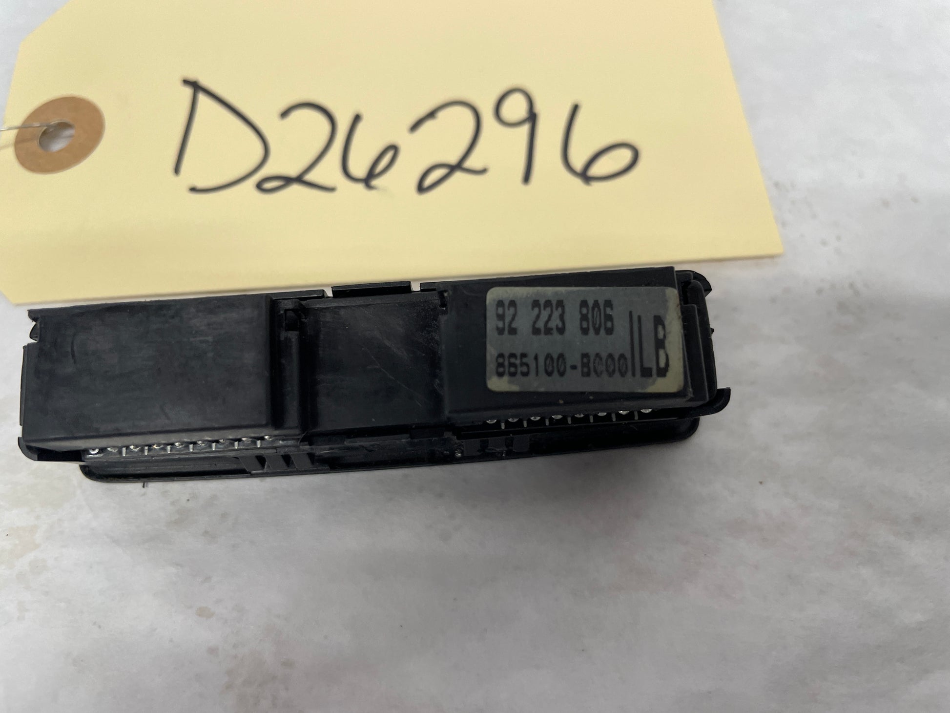 2009 Pontiac G8 Base Heated Seat & Traction Control Switch OEM - Day's Parts Yard