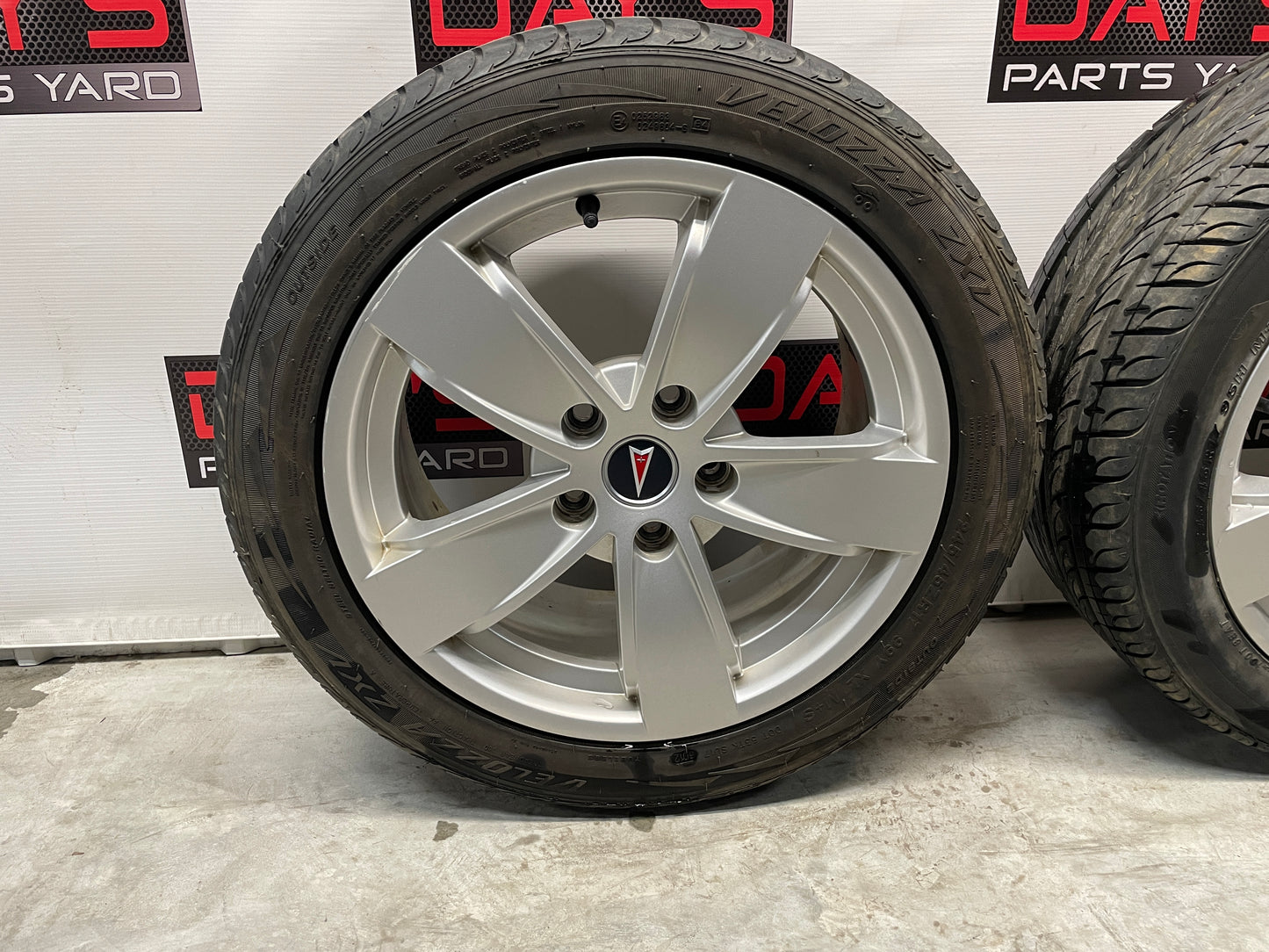 2004 Pontiac GTO Wheels and Tires 17X8 OEM