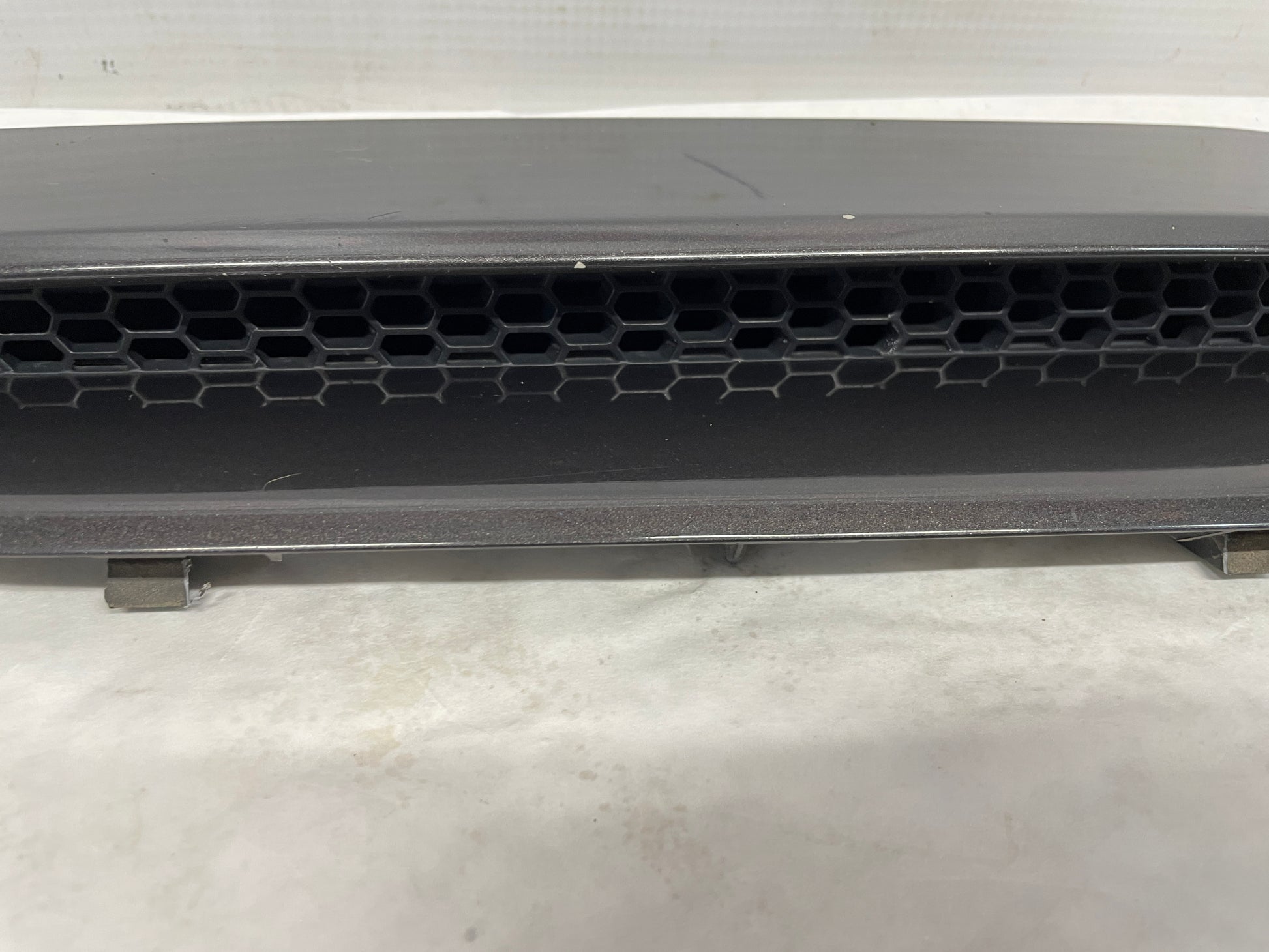 2009 Pontiac G8 Base RH Passenger Hood Vent Scoop OEM - Day's Parts Yard