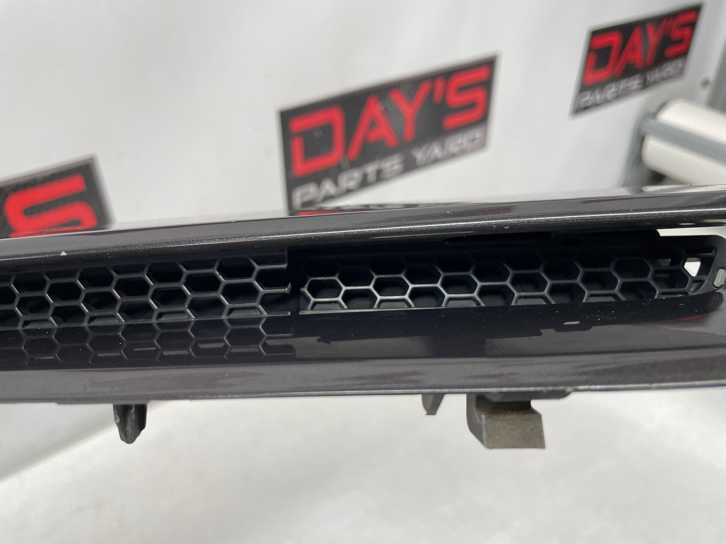 2009 Pontiac G8 Base RH Passenger Hood Vent Scoop OEM - Day's Parts Yard