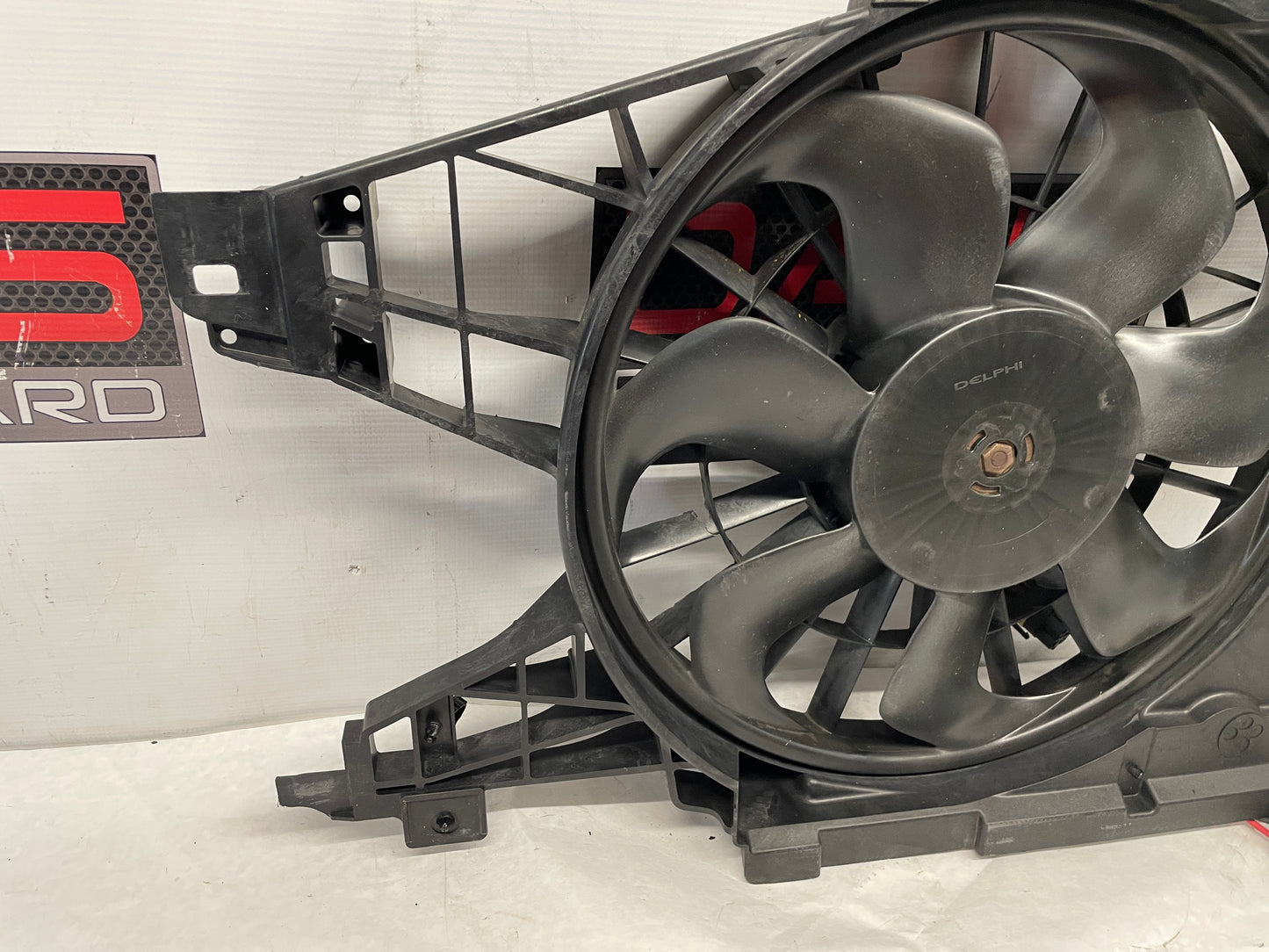 2011 Chevy C6 Corvette  Grand Sport Radiator / Fan Assembly OEM - Day's Parts Yard