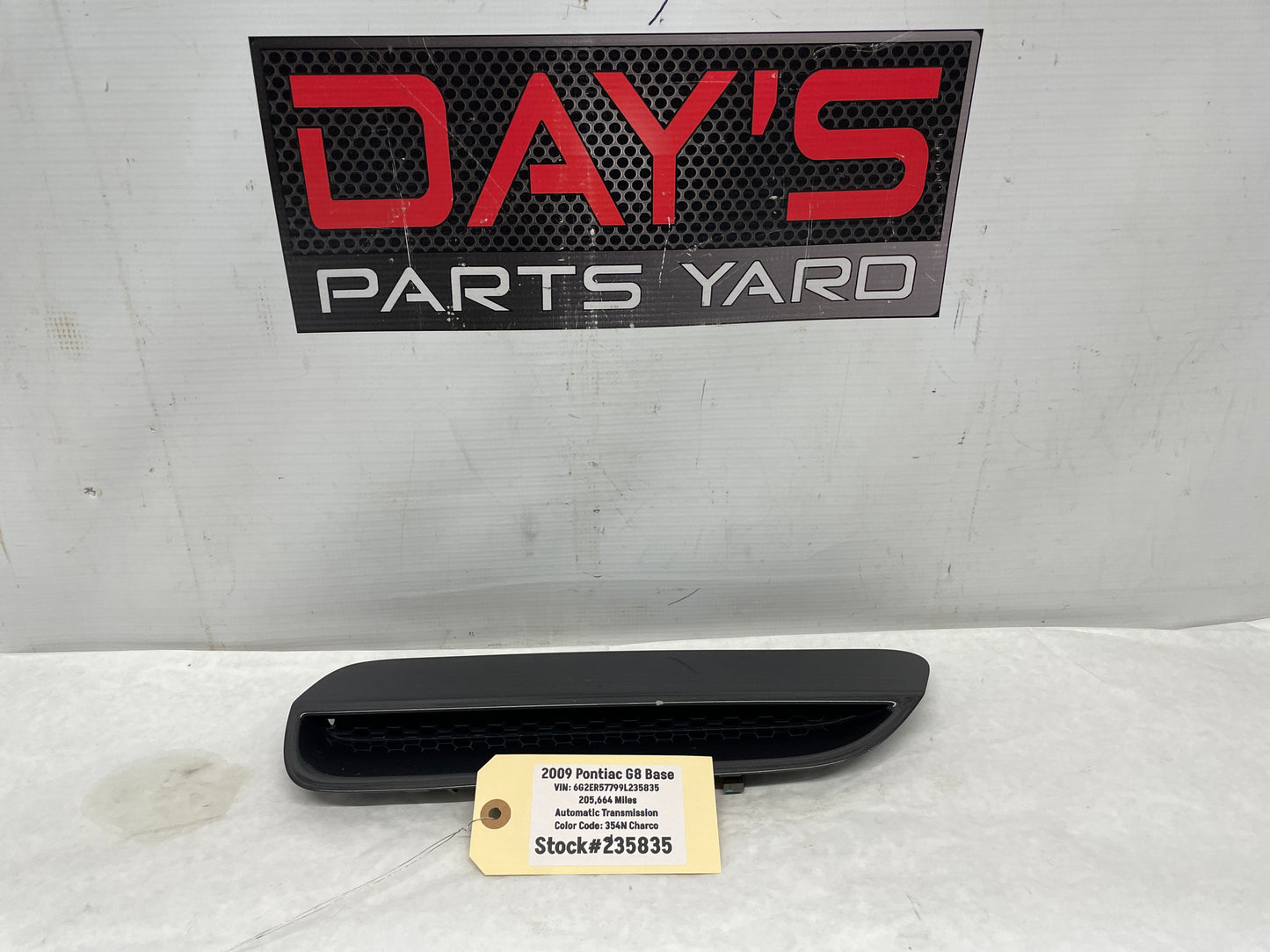 2009 Pontiac G8 Base LH Driver Hood Vent Scoop OEM - Day's Parts Yard
