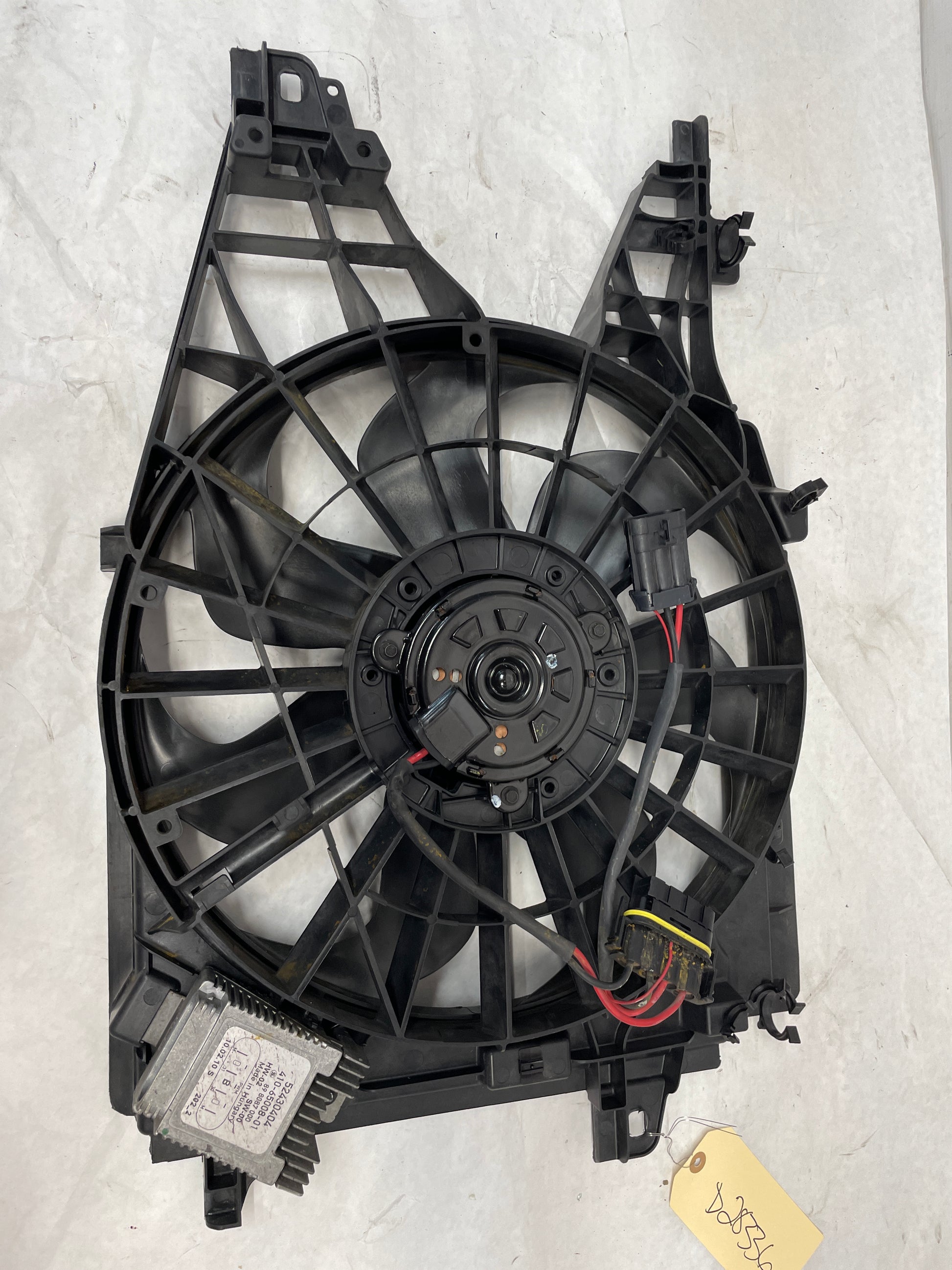 2011 Chevy C6 Corvette  Grand Sport Radiator / Fan Assembly OEM - Day's Parts Yard