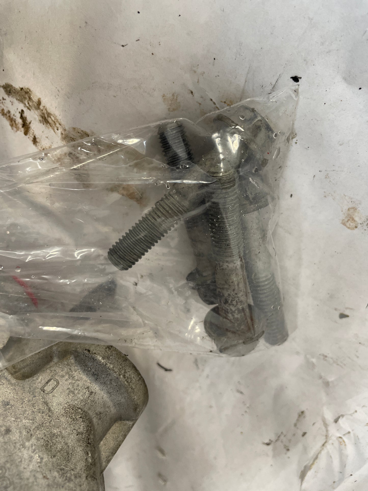 2005 Pontiac GTO AC Air Conditioner Compressor w/ Bracket & Hardware OEM